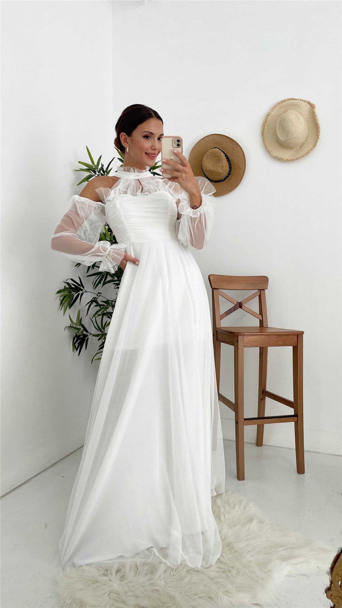 Omuz Detay Uzun Tül Tasarım Abiye - BEYAZ