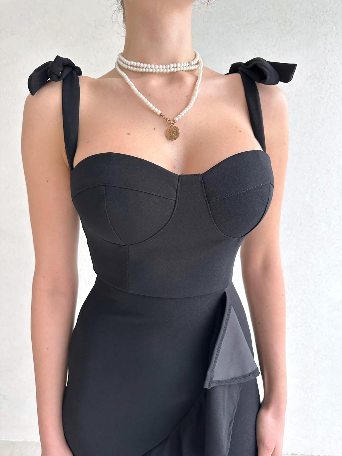 Omuzları Bağlamalı Etek Detay Elbise - SİYAH