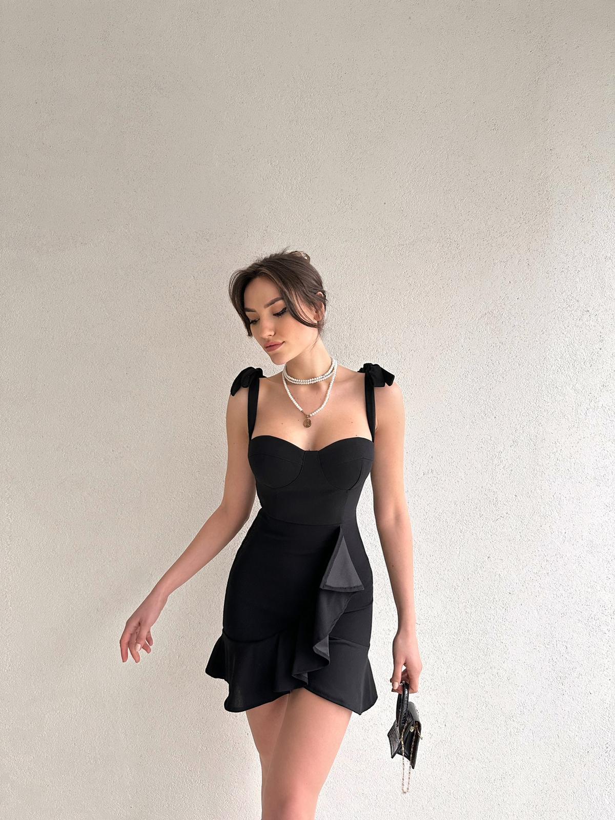 Omuzları Bağlamalı Etek Detay Elbise - SİYAH