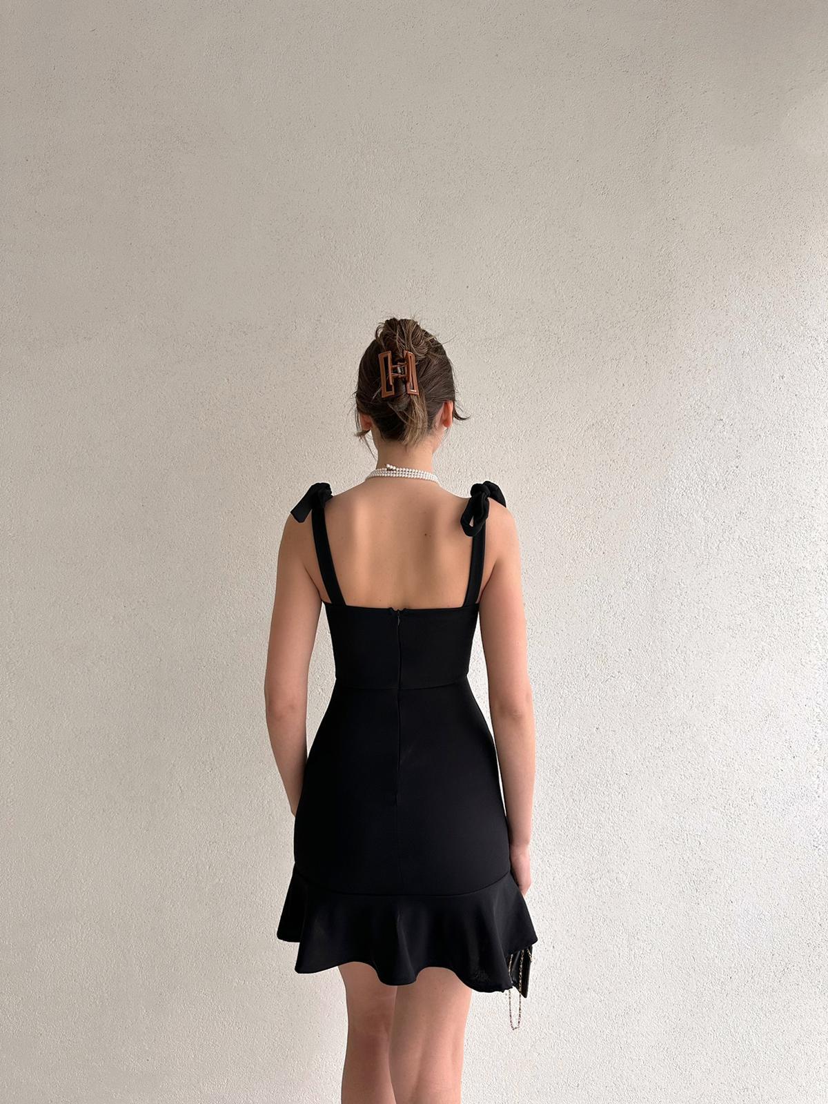 Omuzları Bağlamalı Etek Detay Elbise - SİYAH