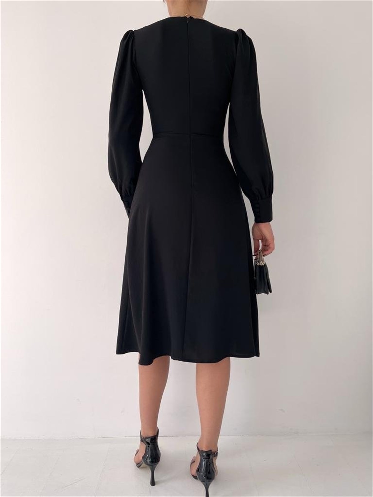 Önü Düğme Detay Midiboy Elbise - SİYAH