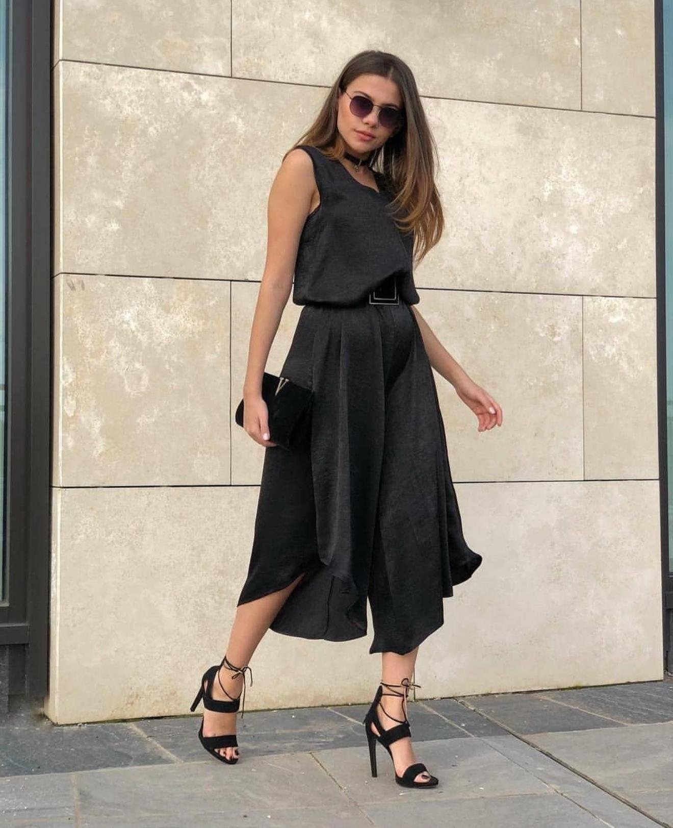 Saten Kumaş Salaş V Yaka Tulum - SİYAH 