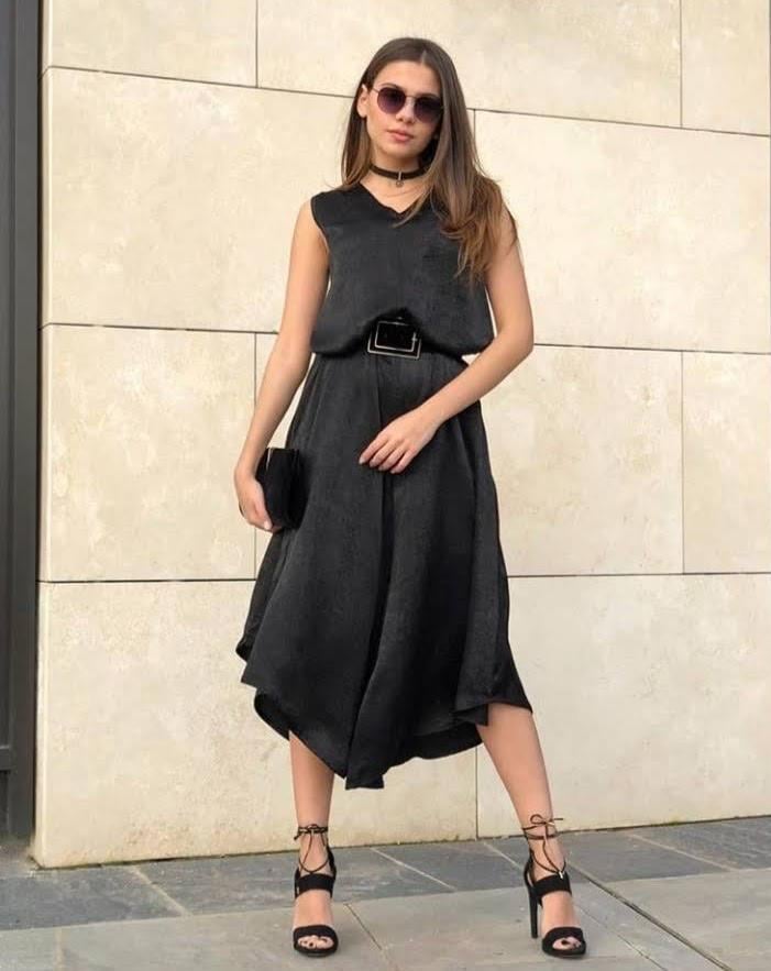 Saten Kumaş Salaş V Yaka Tulum - SİYAH 