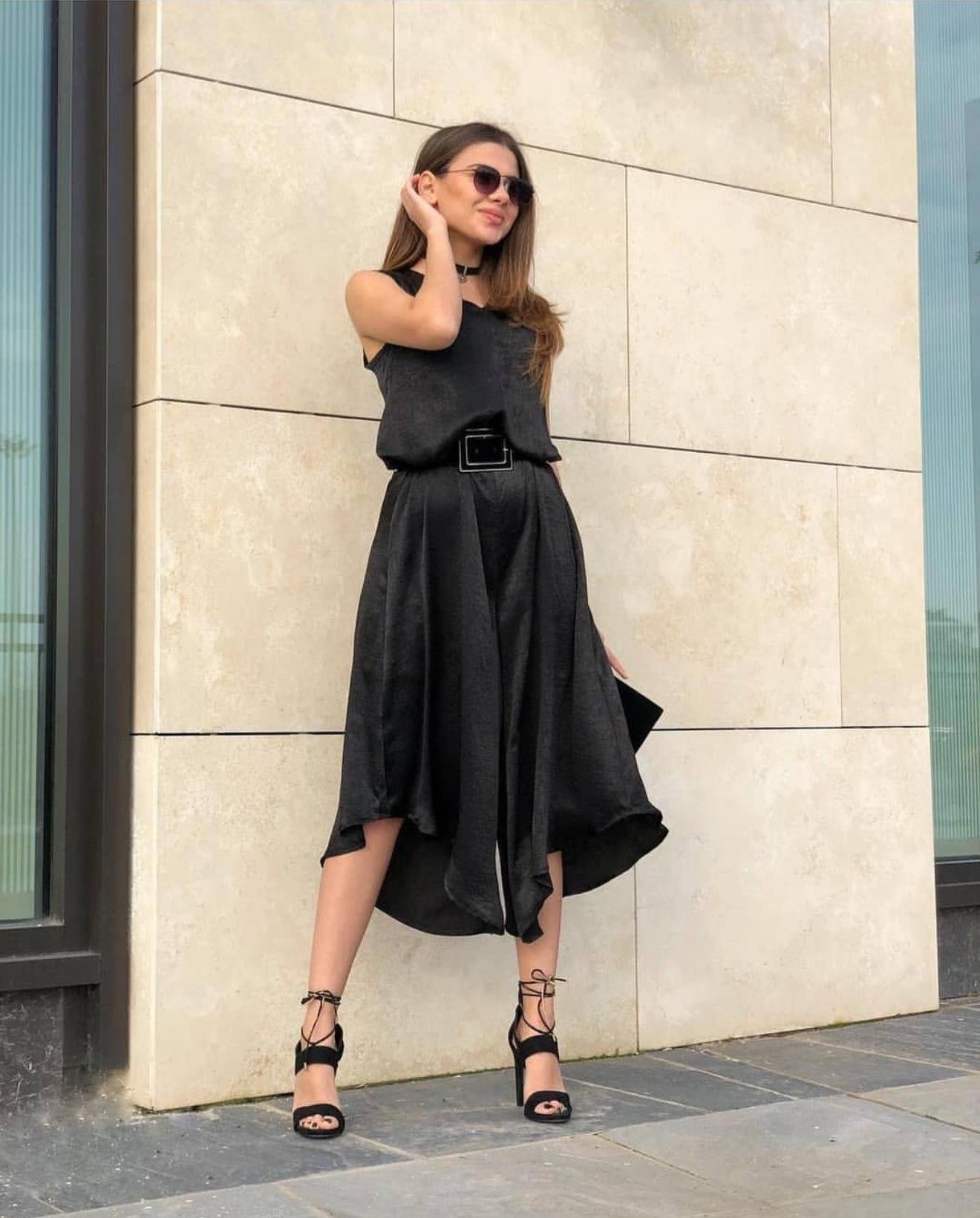 Saten Kumaş Salaş V Yaka Tulum - SİYAH 