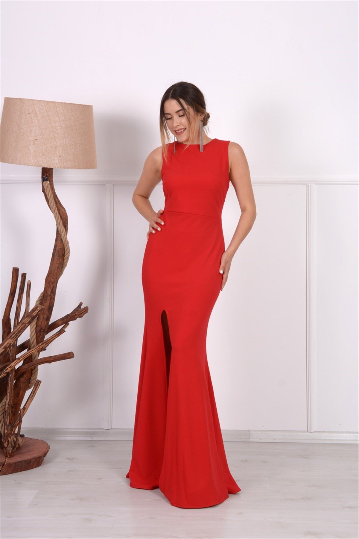 Sırt Dekolteli ayırtmak Detaylı Balık Abiye - KIRMIZI