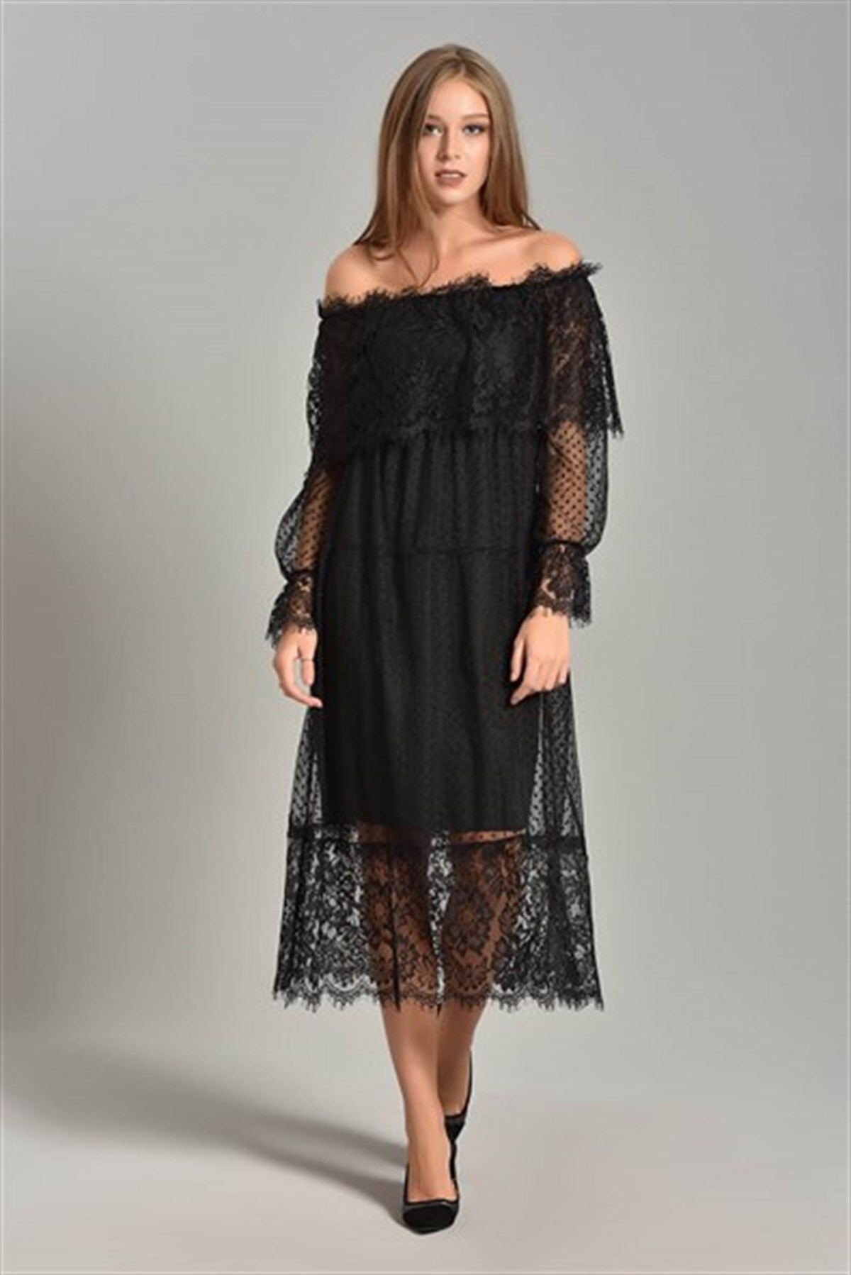 Tül Detay Madonna Yaka Elbise - SİYAH