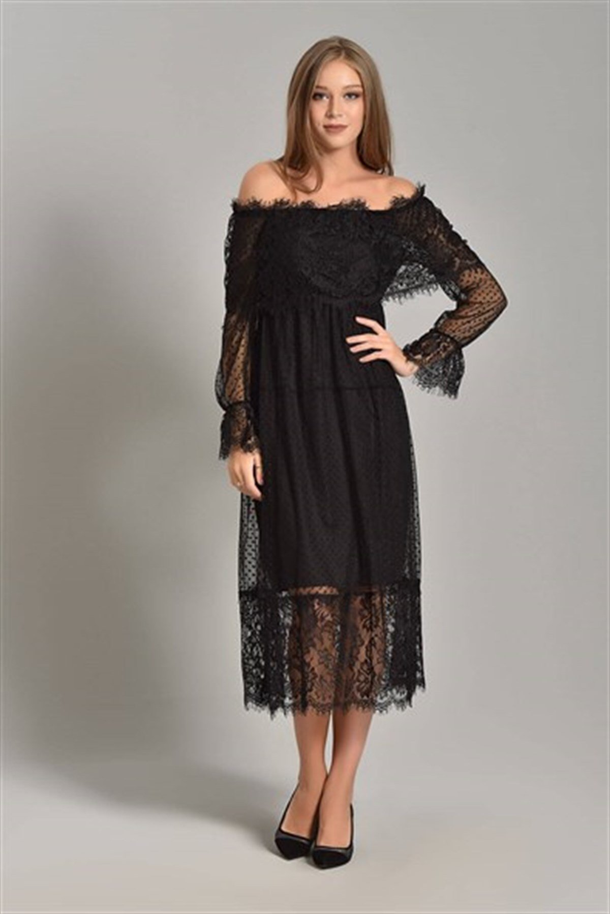 Tül Detay Madonna Yaka Elbise - SİYAH