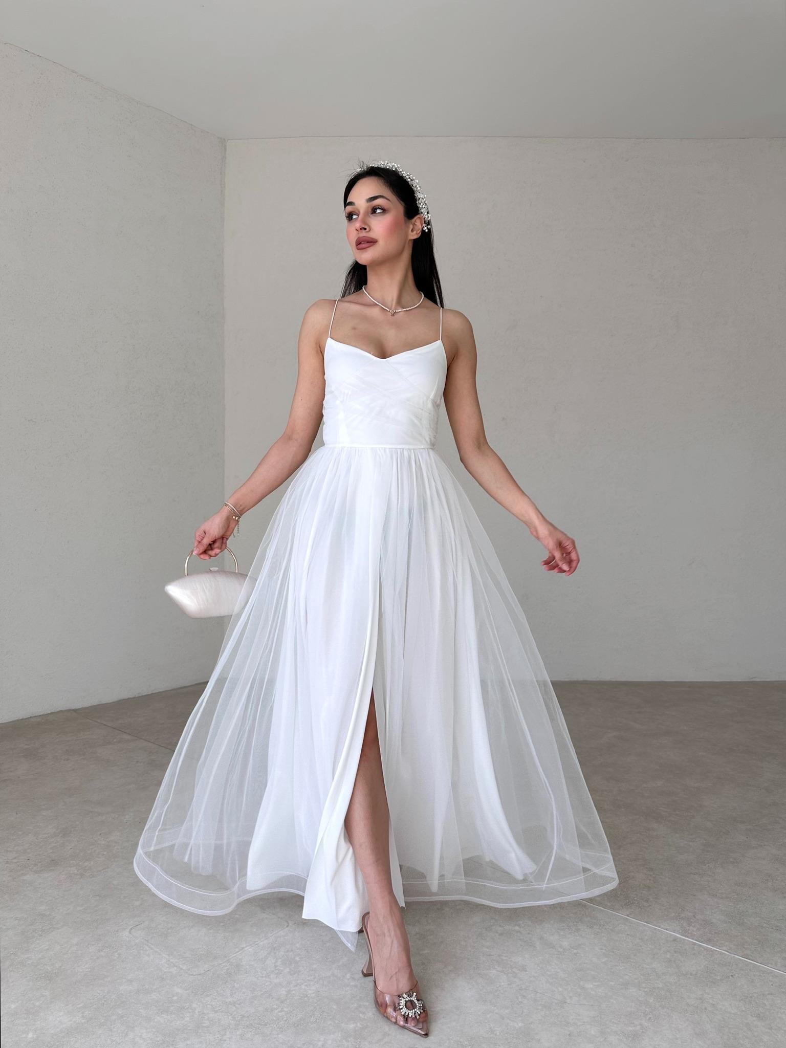 Tül Kumaş İp Askılı Yırtmaçlı Maxi Boy Elbise - BEYAZ 