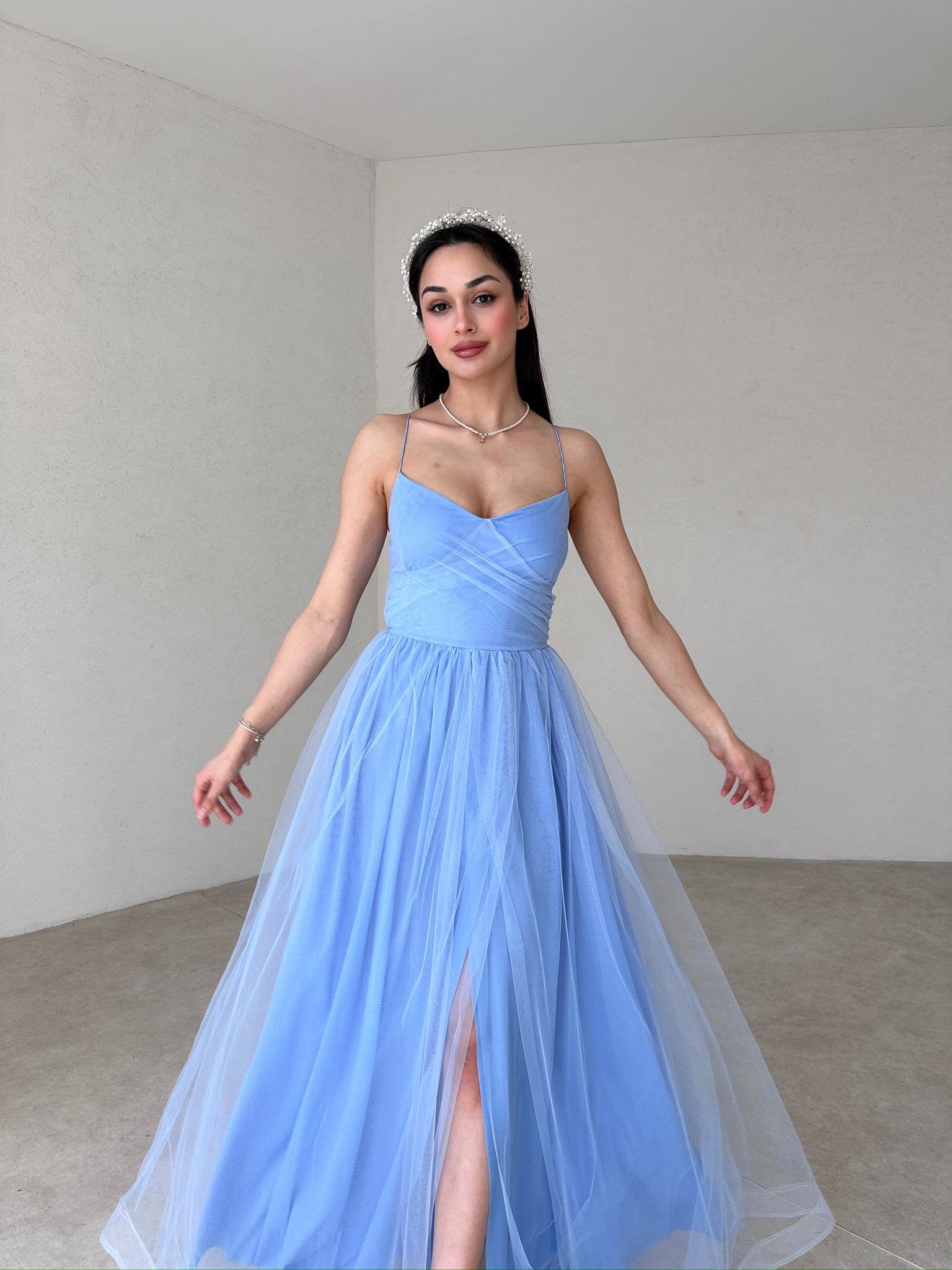 Tül Kumaş İp Askılı Yırtmaçlı Maxi Boy Elbise - BEBE MAVİ