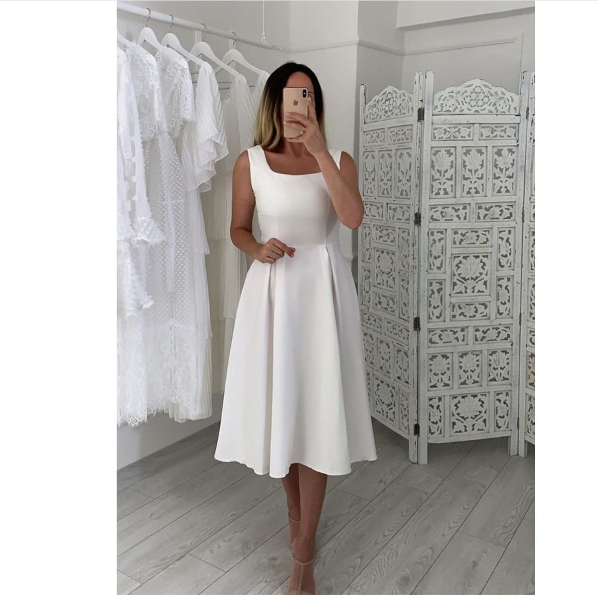 U Bisiklet Yaka Atlas Kumaş Elbise - BEYAZ