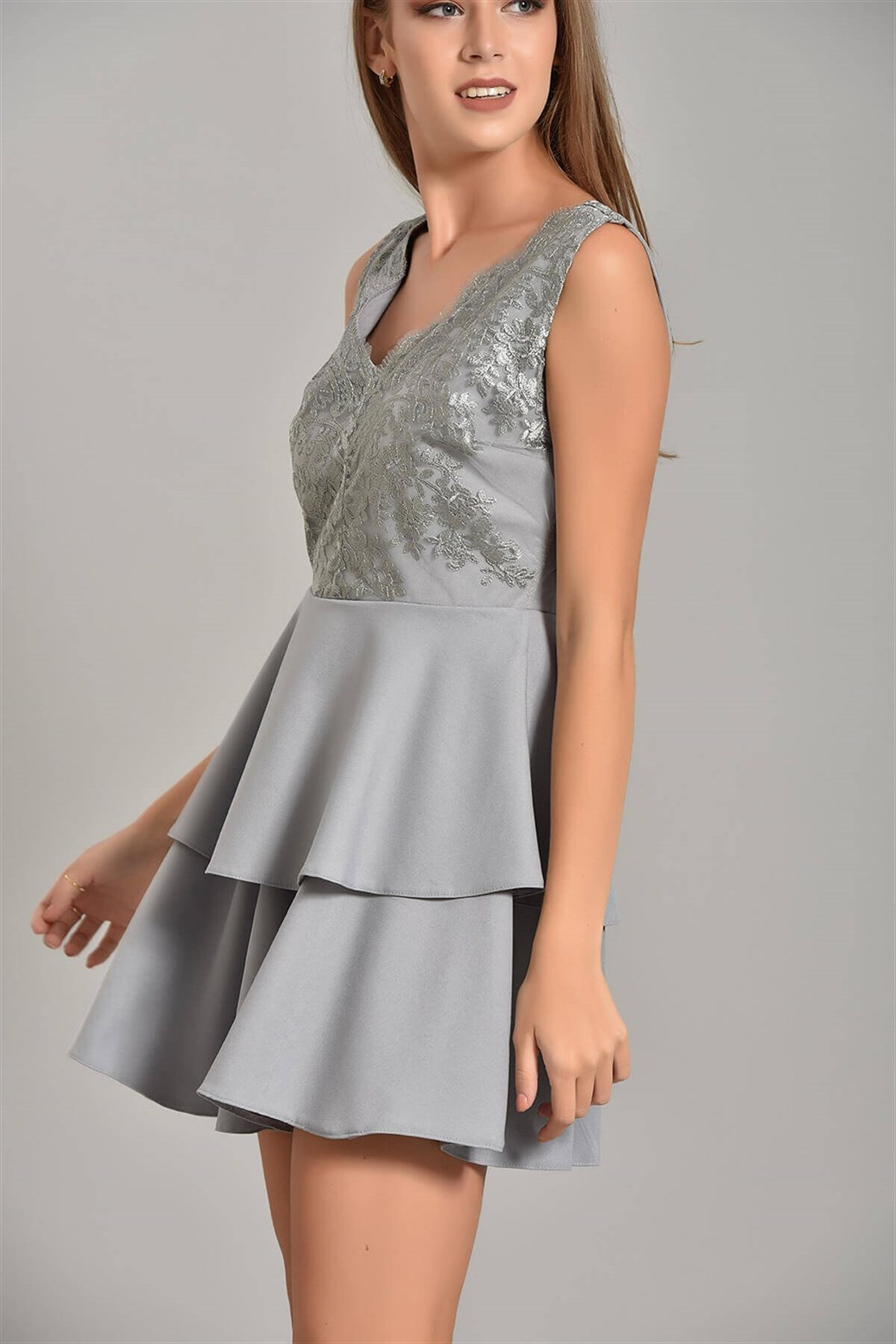 Üst İşleme Kat Kat Etekli Mini Elbise - GRİ