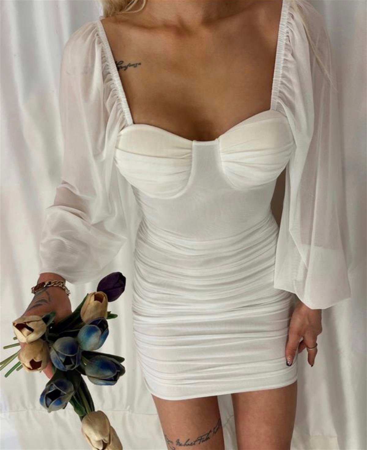 Uzun Tül Kol Detaylı Drapeli Elbise - BEYAZ