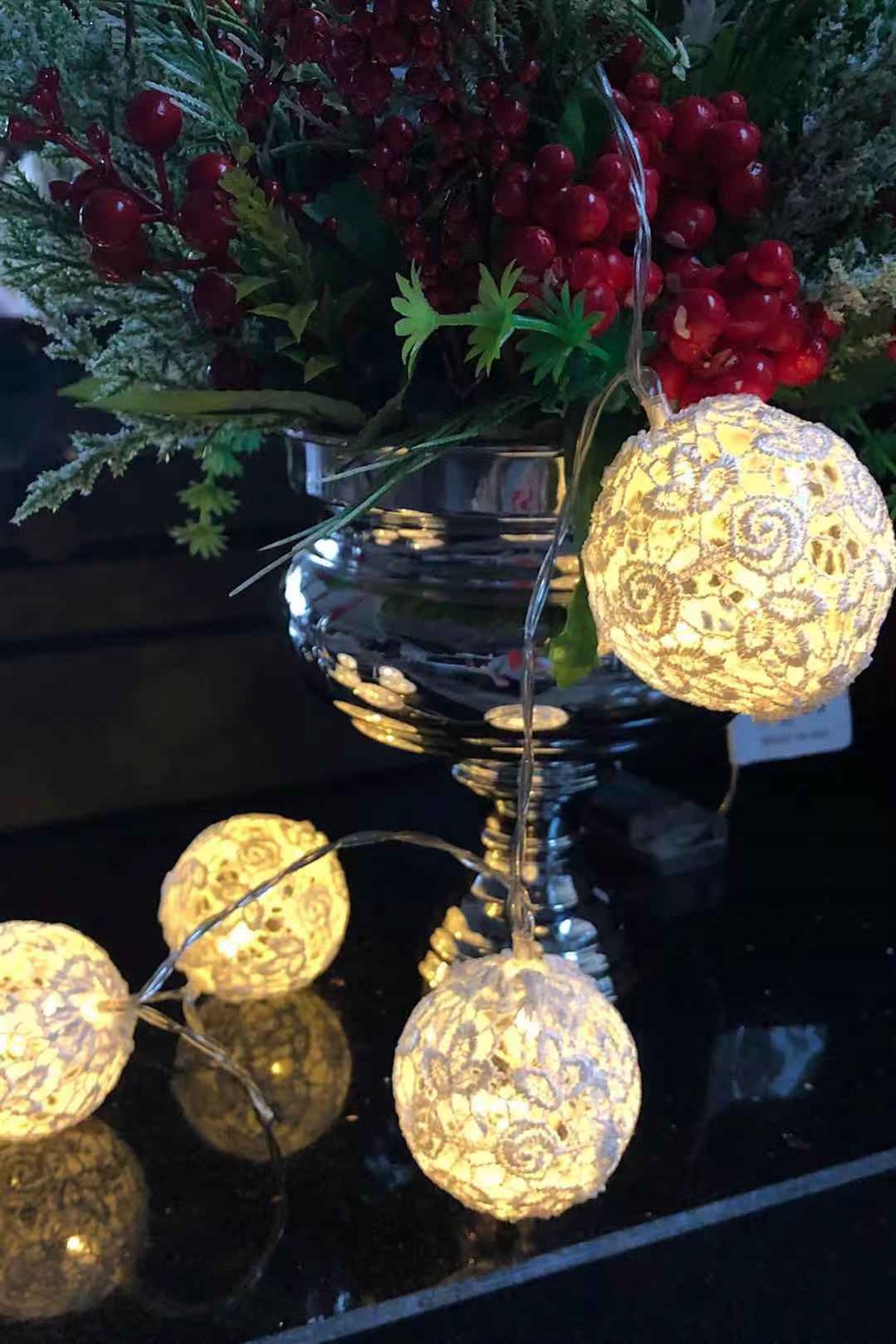Dantel Top Işık Zinciri