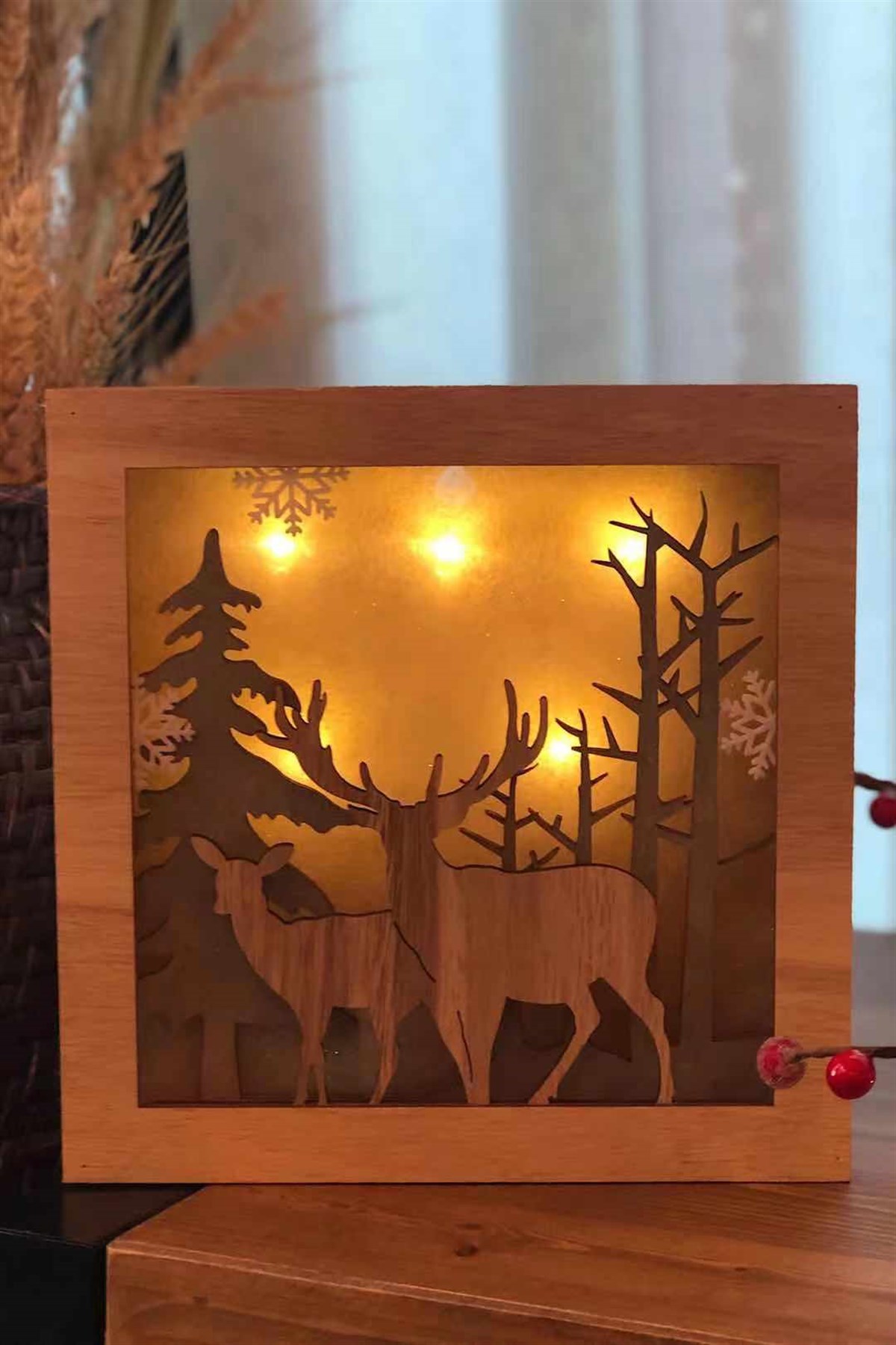 Geyikli Ahşap Led Işıklı Pano