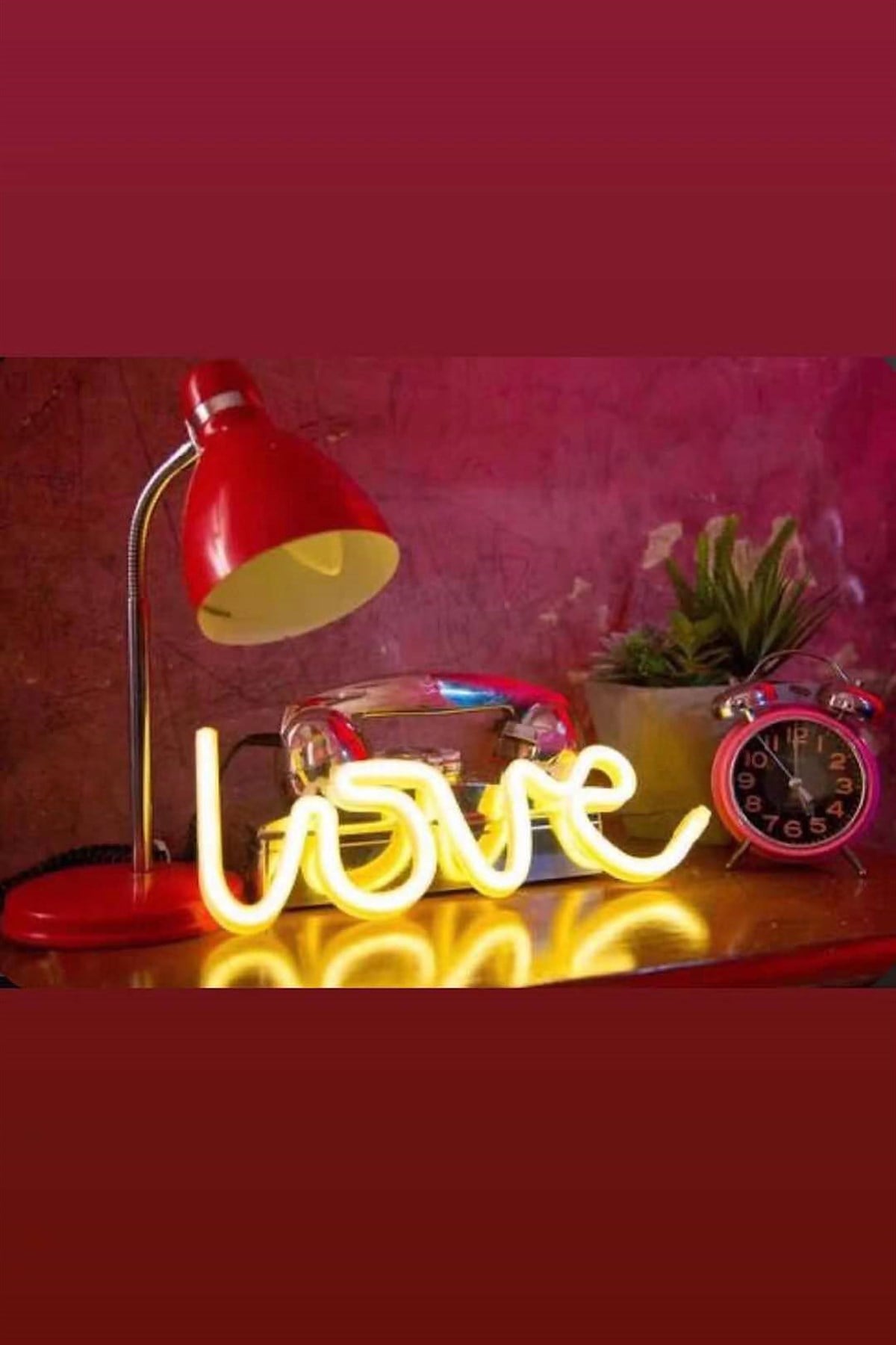 Neon Love Günışığı