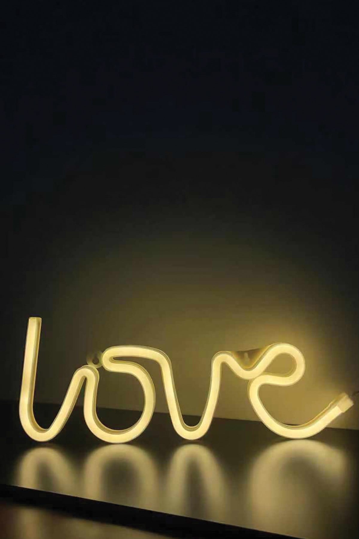 NEON LOVE GÜNIŞIĞI