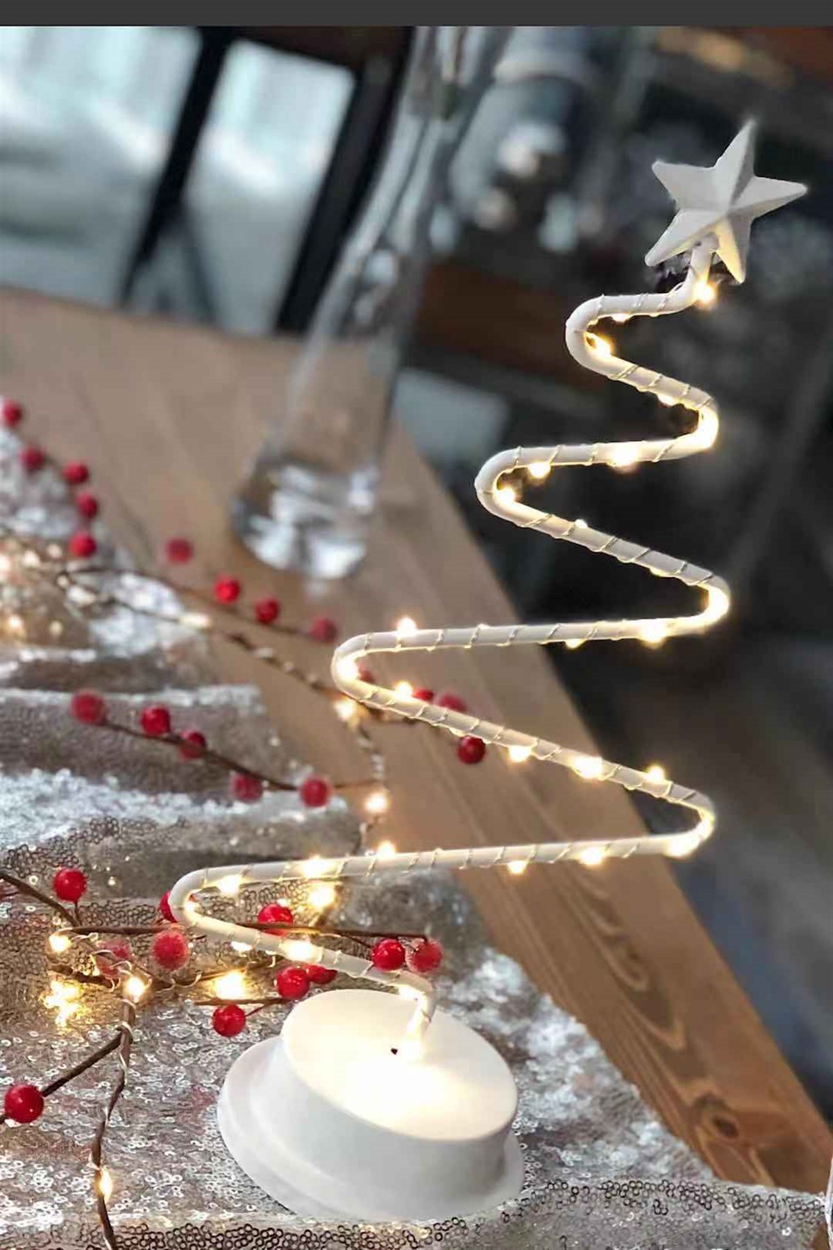 Yıldızlı Çam Ağacı Ledli Dekor