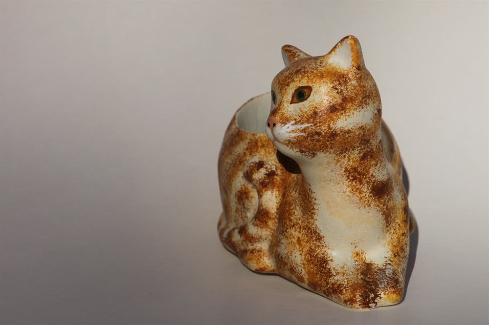 Kedi formunda Özel tasarım,El yapımı, Beton,Succulent ve Kaktüs saksısı Boyalı