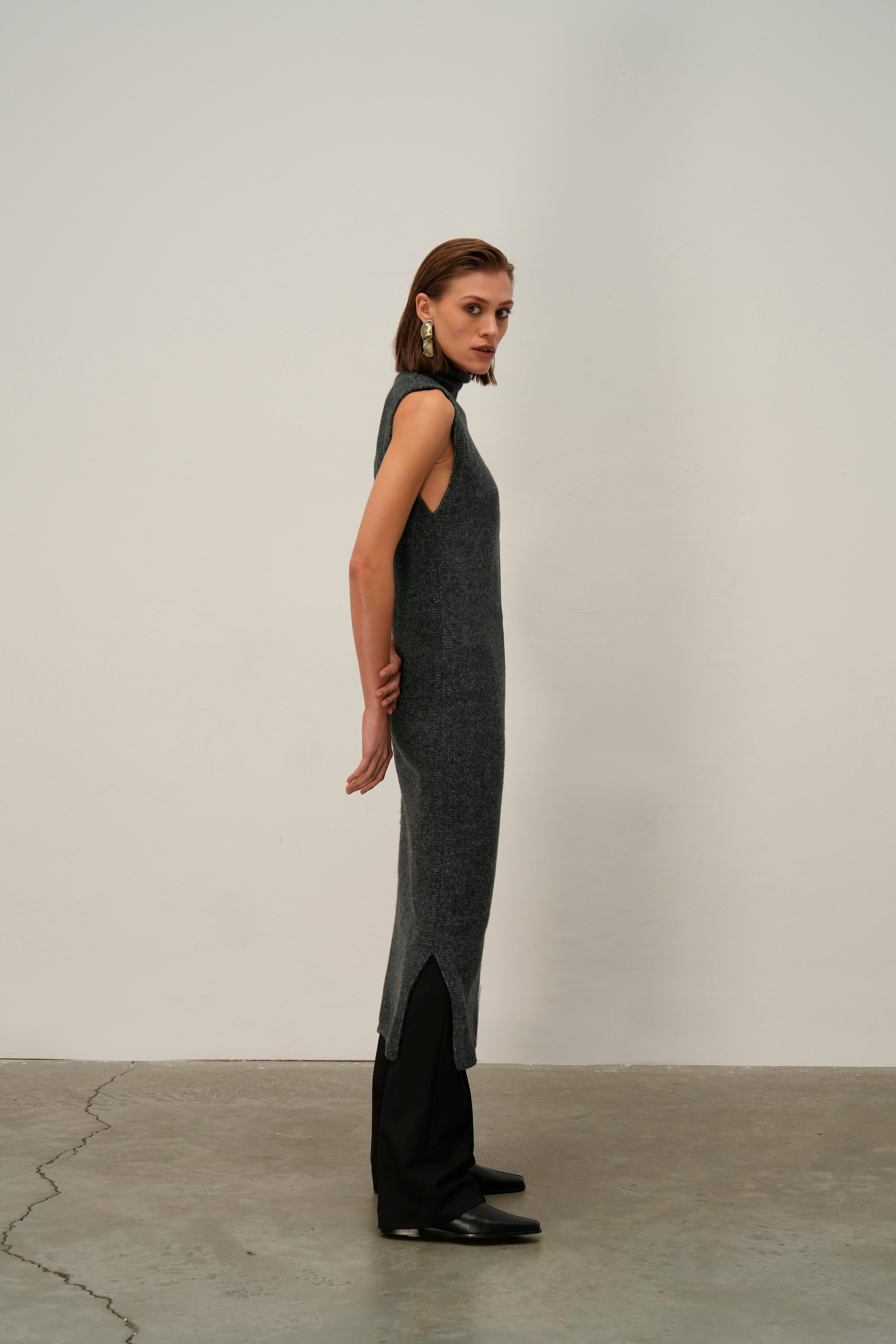 Antrasit Balıkçı Yaka Kolsuz Yün Triko Elbise