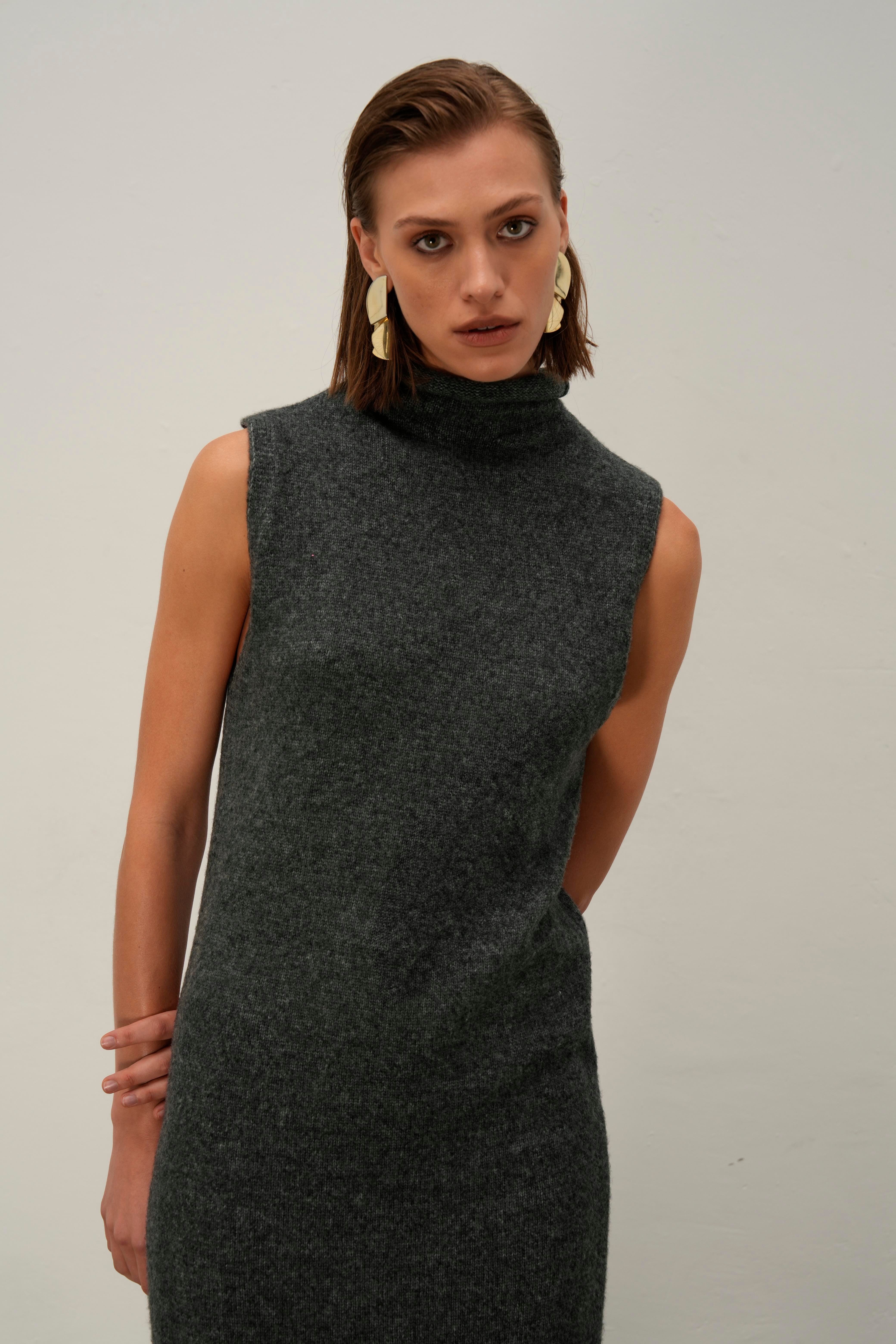 Antrasit Balıkçı Yaka Kolsuz Yün Triko Elbise