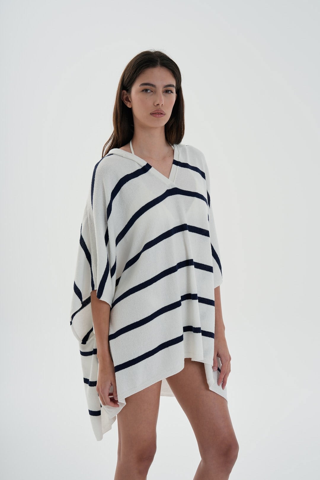 Beyaz/Lacivert Çizgili Havlu Panço