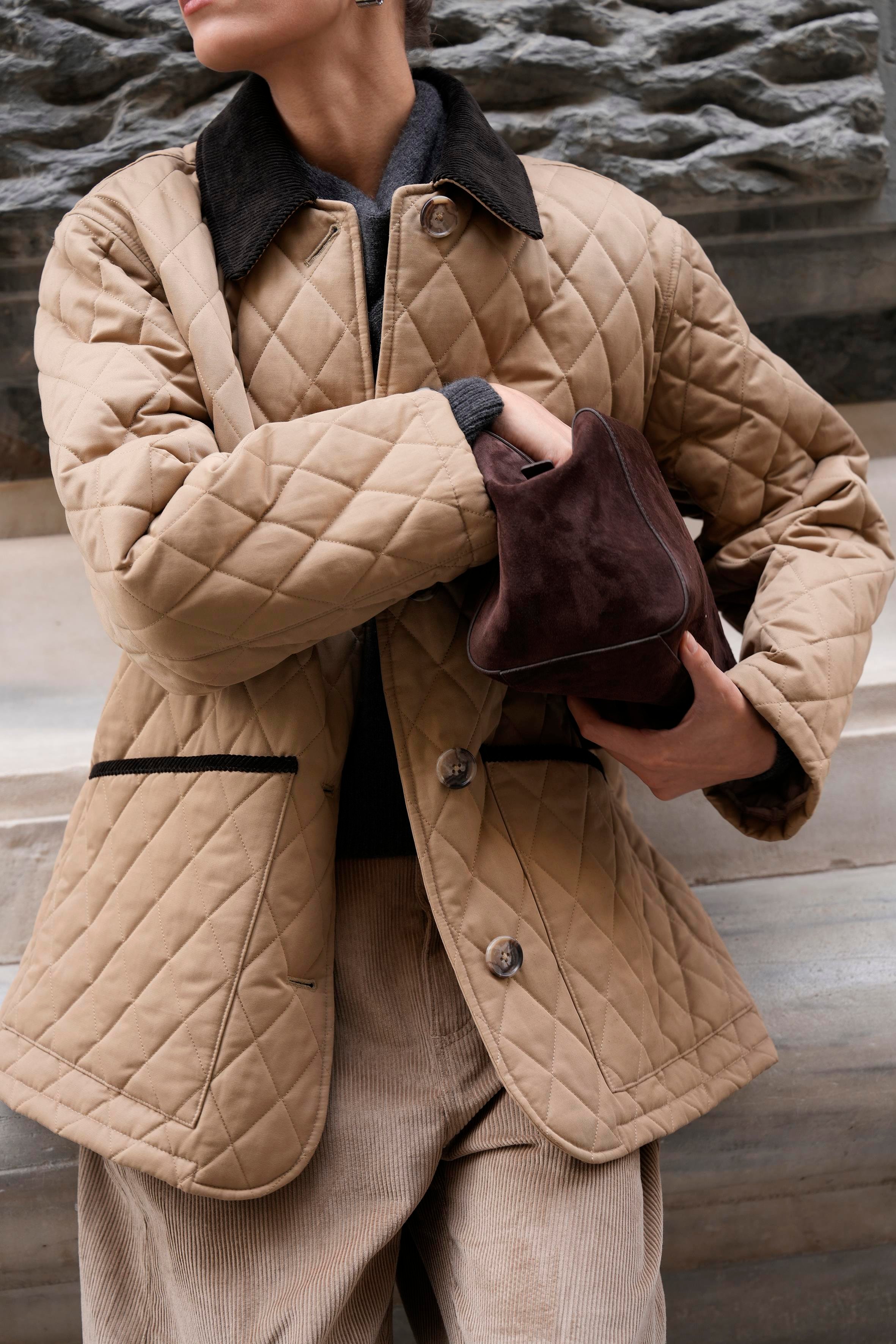 Camel Kadife Yaka Detaylı Kapitone Ceket