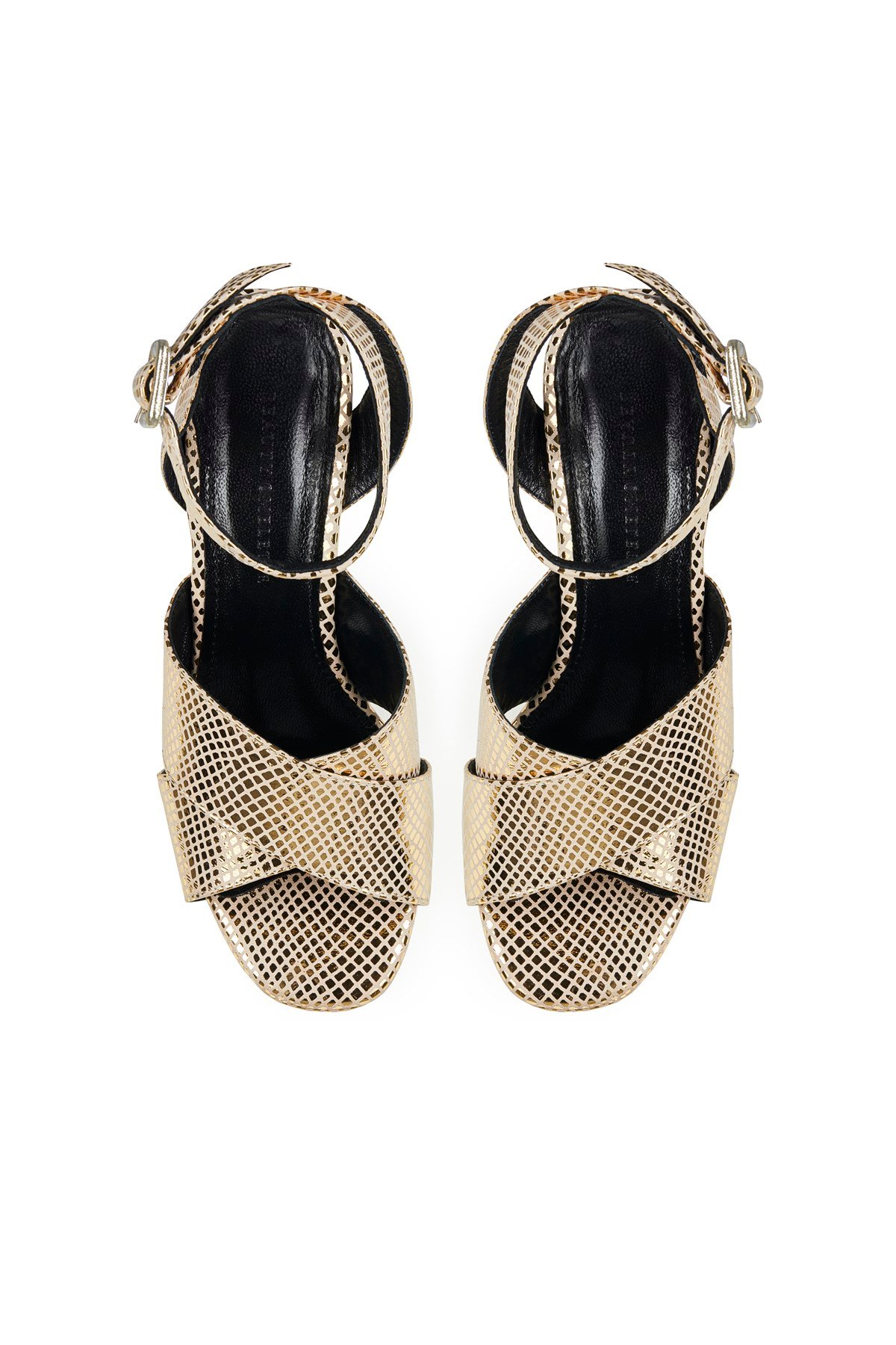 Dore Kroko Dokulu Naomi Platform