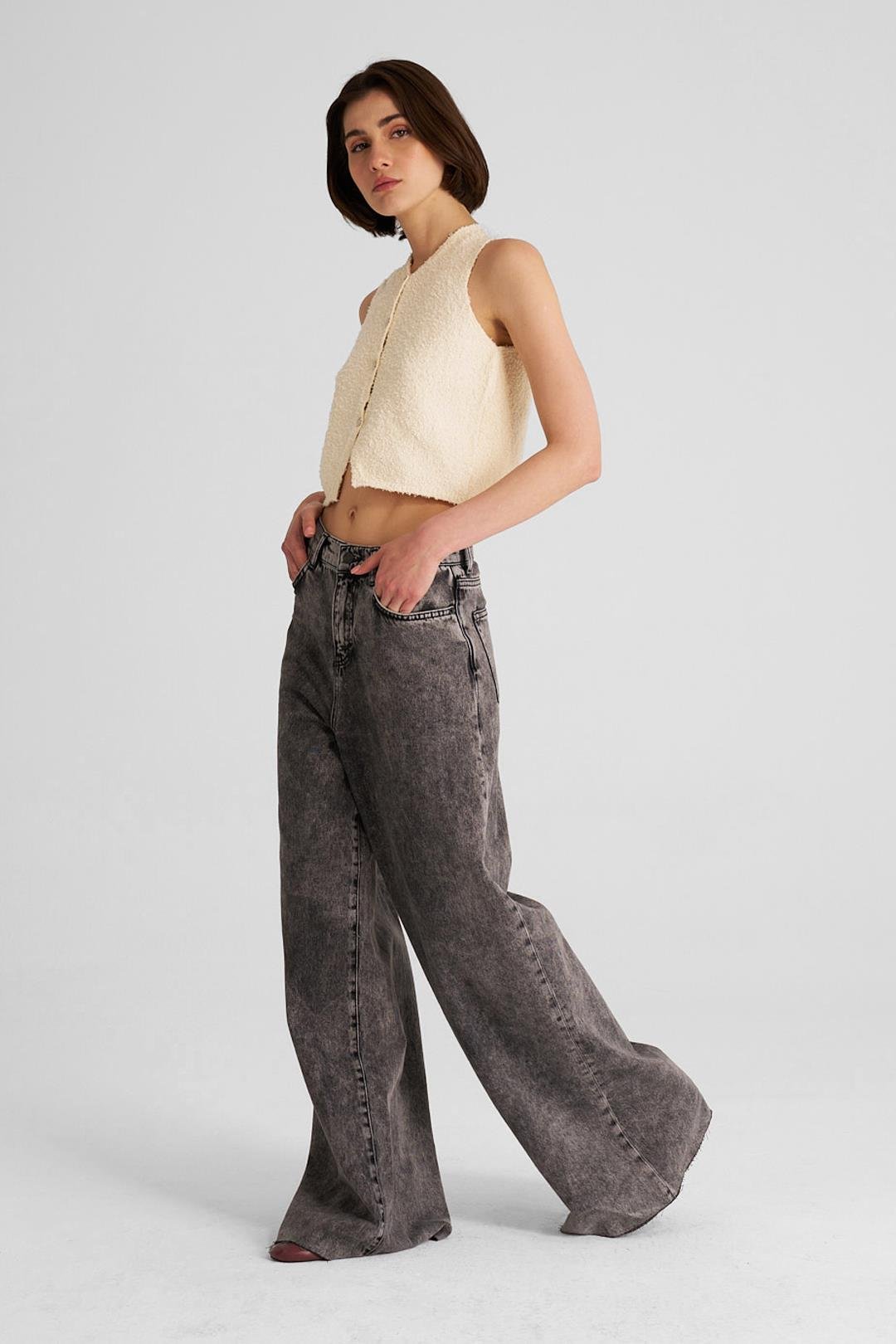 Ekru Buklet Crop Triko Yelek