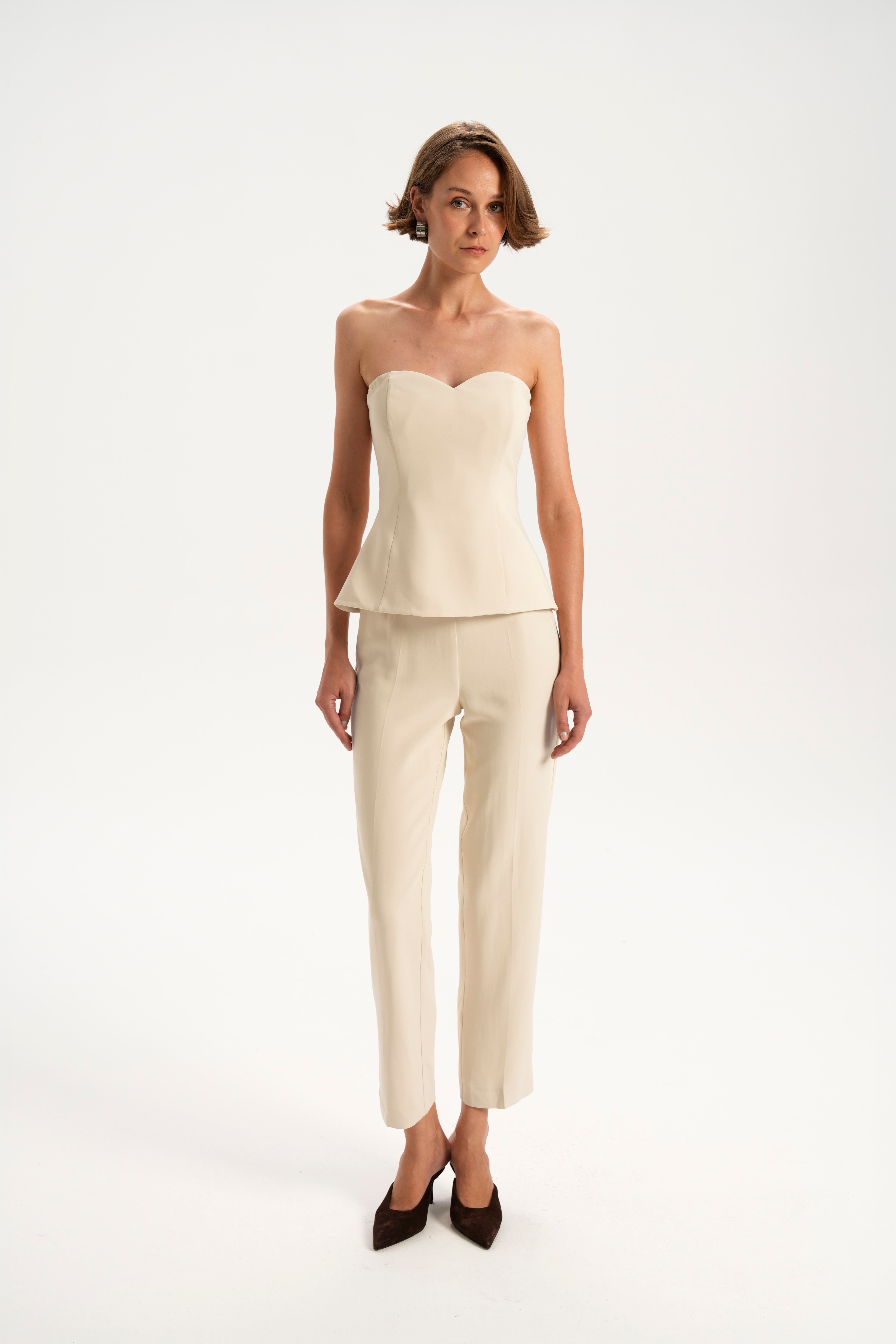 Ekru Düz Kesim Crop Pantolon