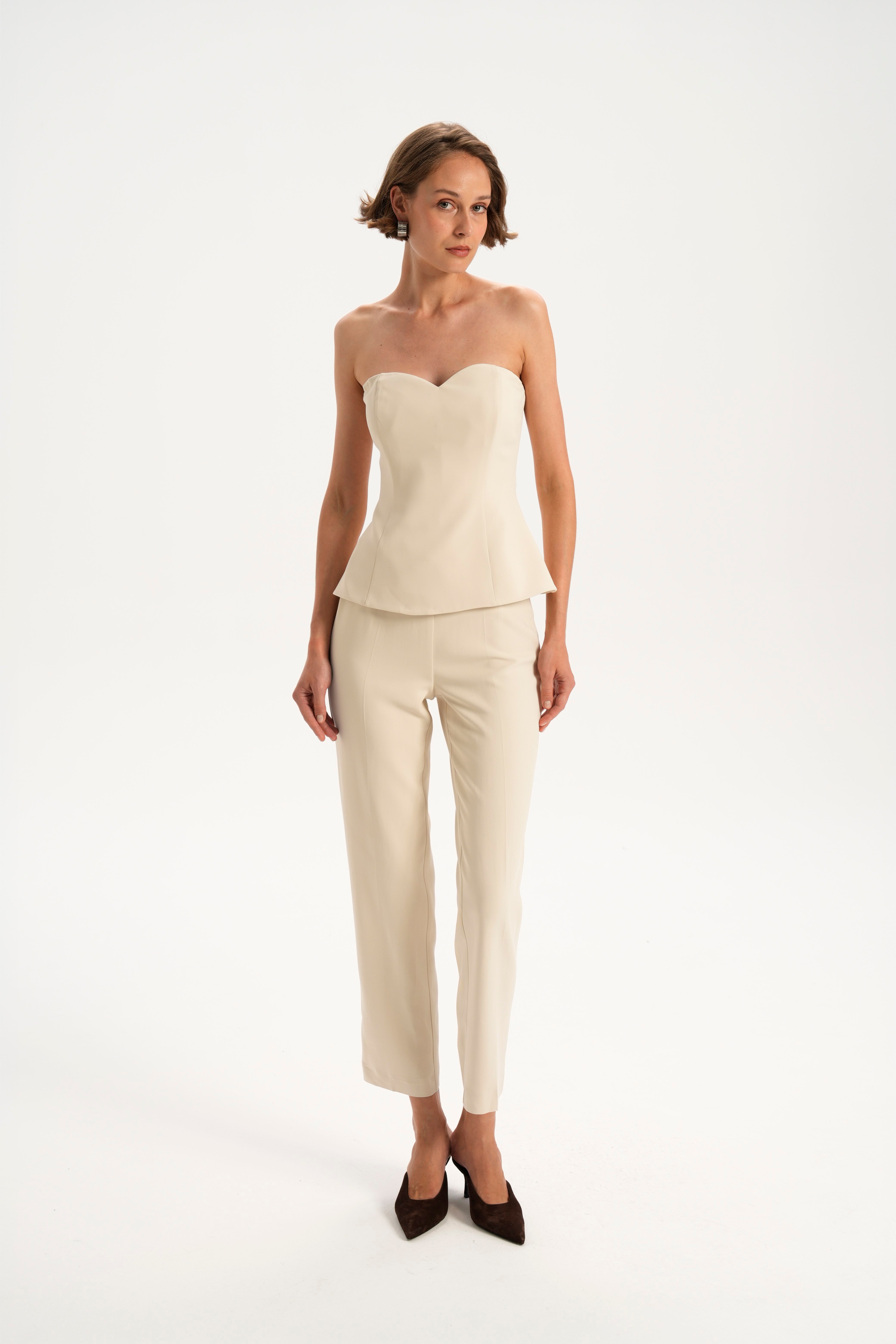 Ekru Düz Kesim Crop Pantolon