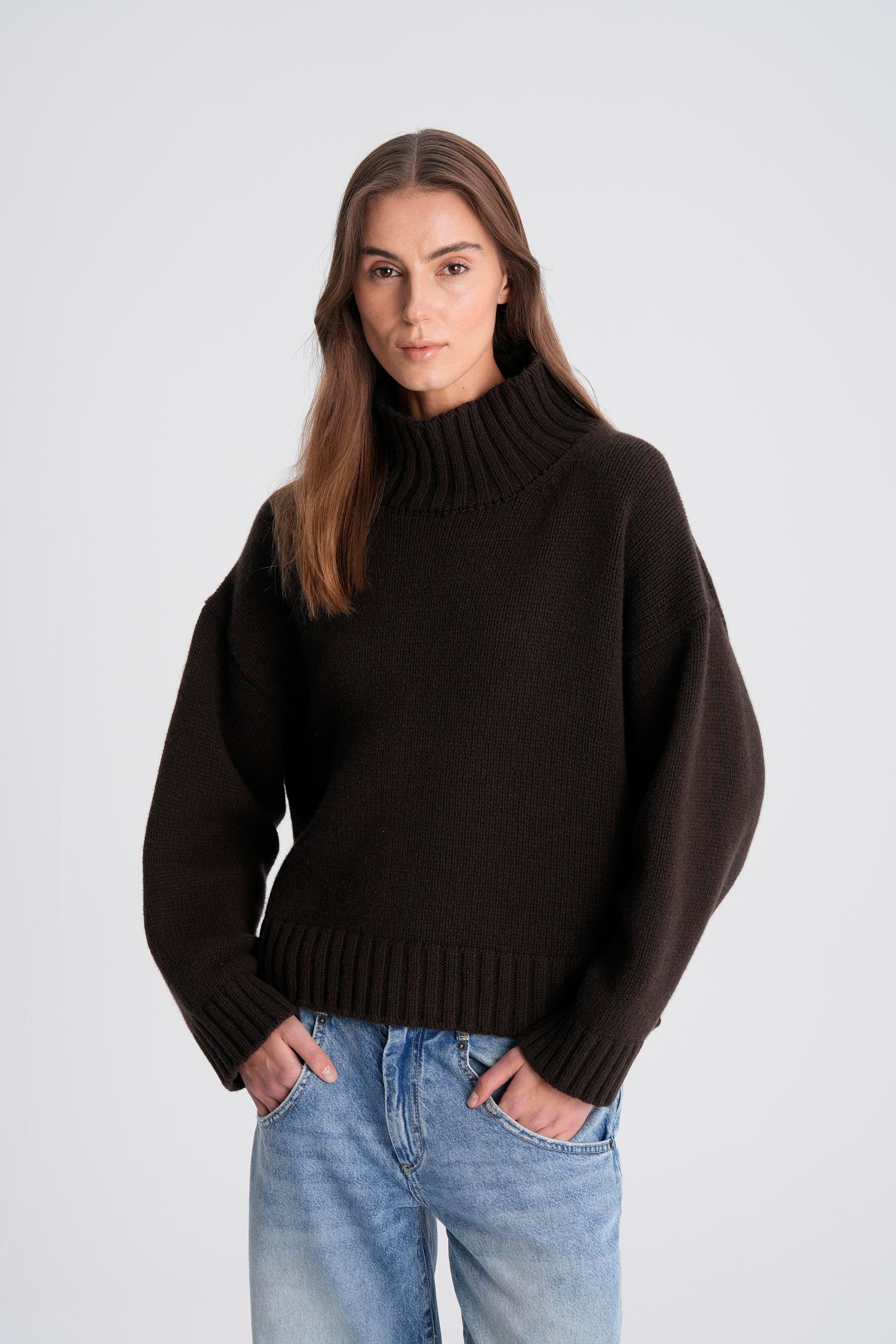 Kahverengi %100 Kaşmir Balıkçı Yaka Kazak