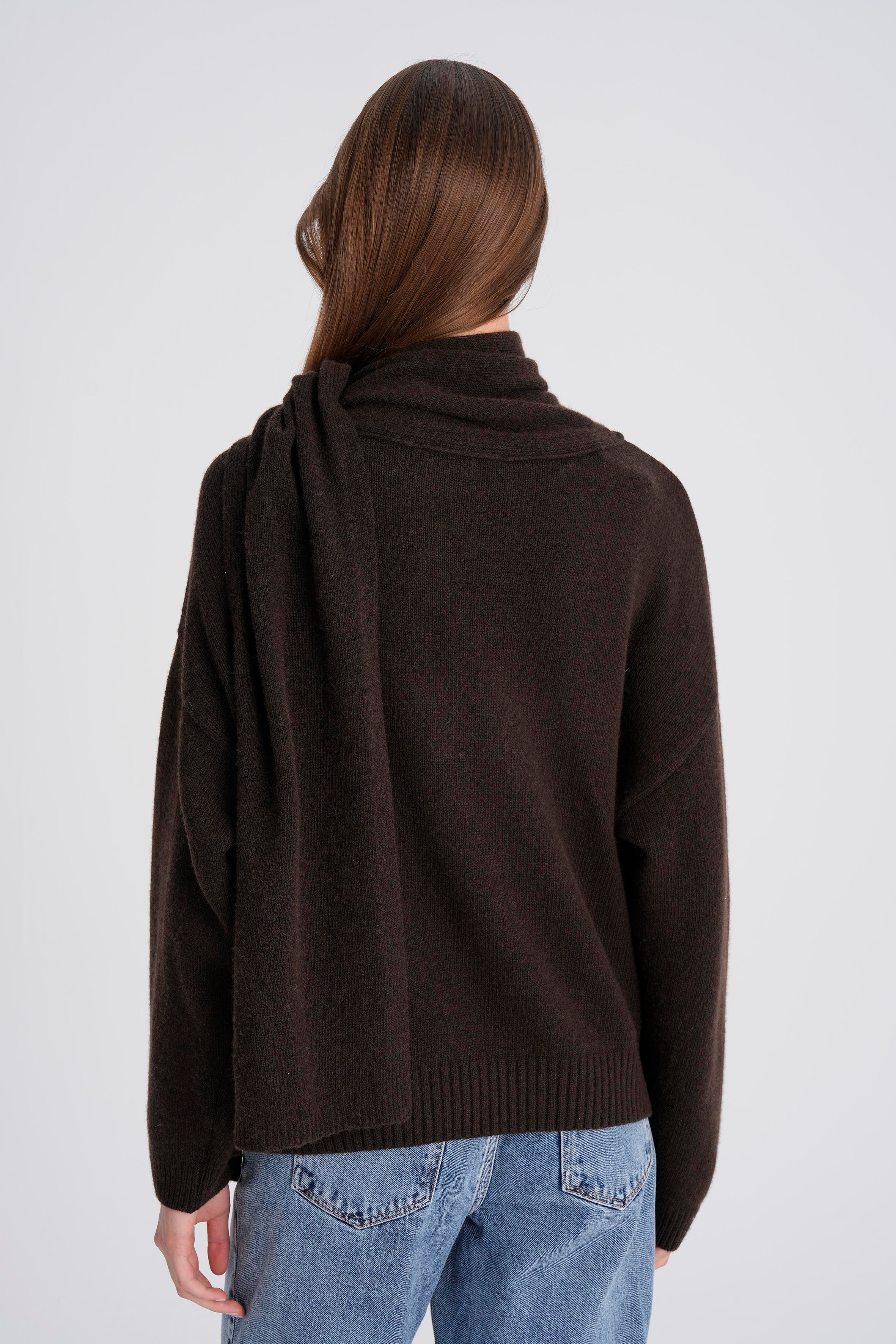 Kahverengi Atkı Yaka Yün Karışımlı Triko Kazak