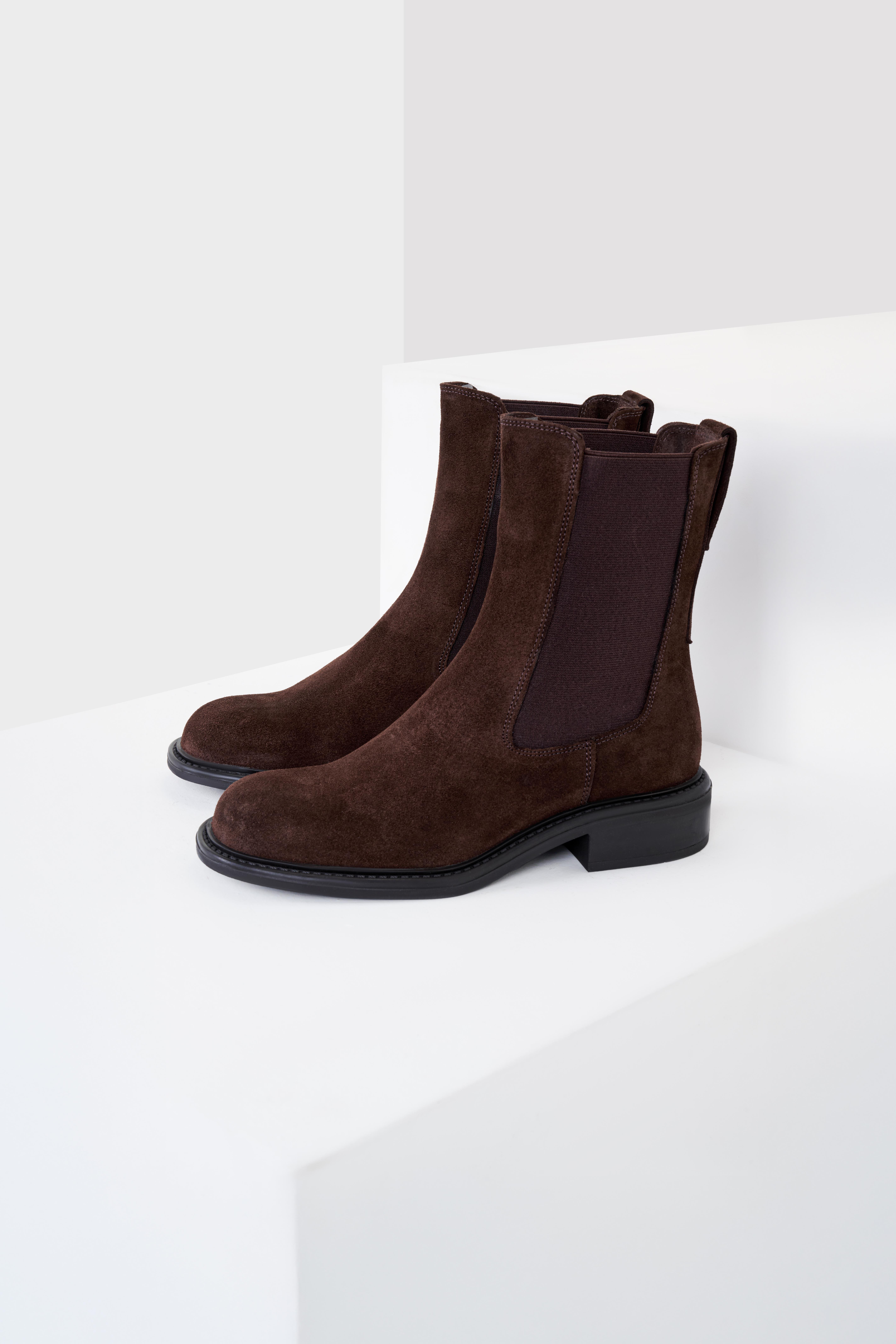 Kahverengi Chelsea Süet Bot