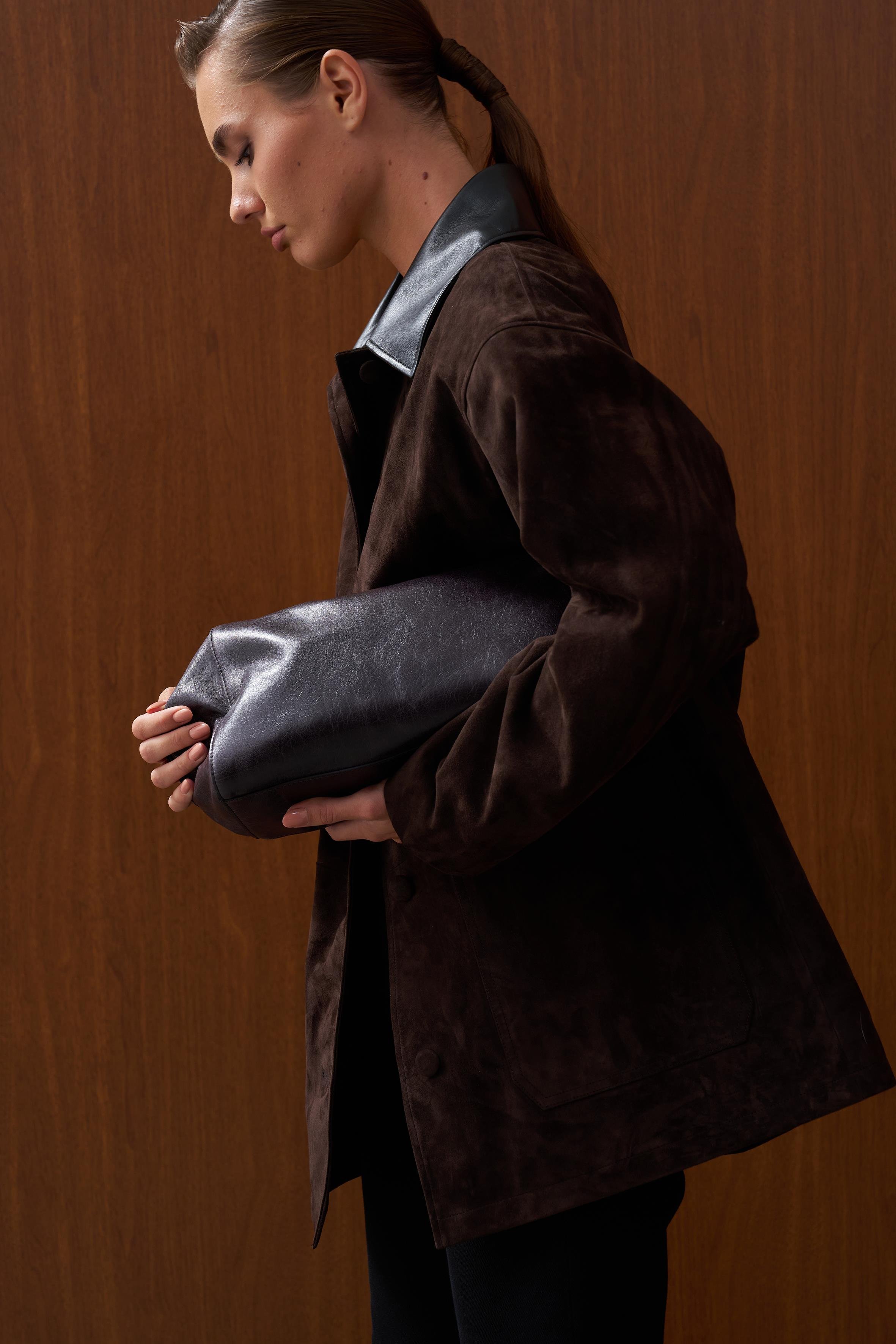 Kahverengi Kontrast Yaka Detaylı Süet Midi Ceket