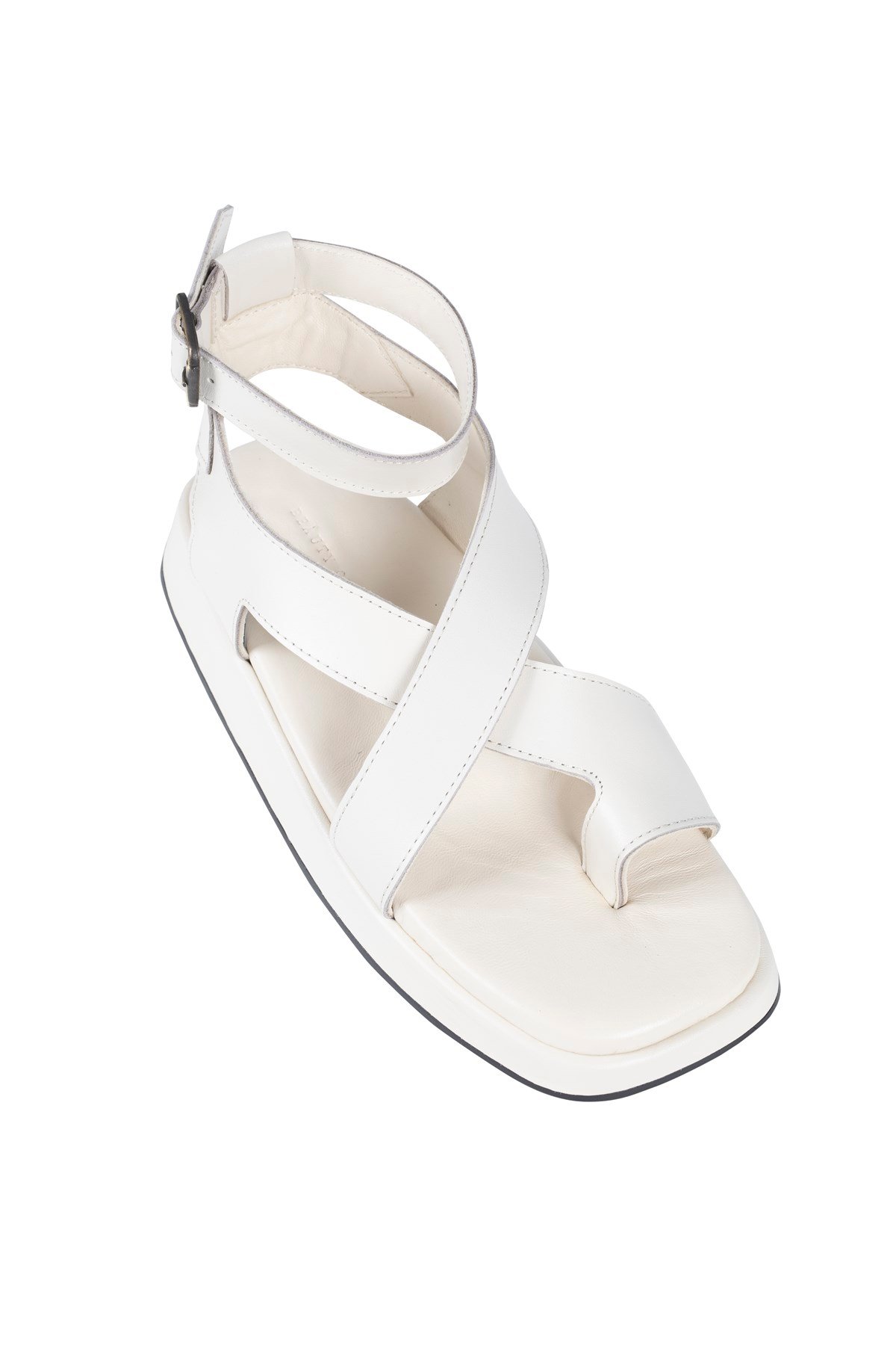 Kırık Beyaz Çapraz Bantlı Sportif Taban Deri Sandalet