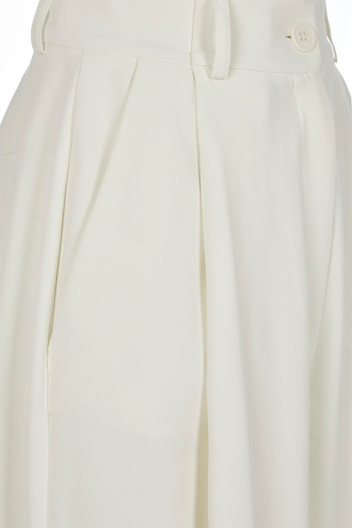 Kırık Beyaz Oversize Krep Pantolon
