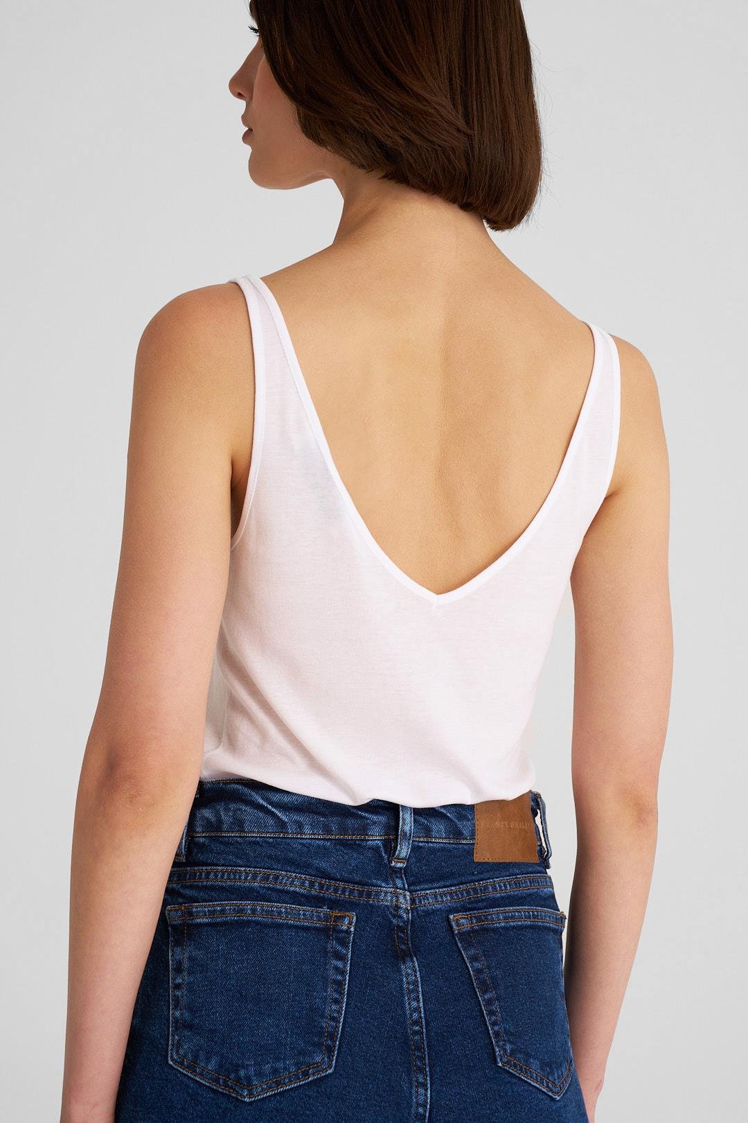 Kırık Beyaz V Yaka Dökümlü Atlet