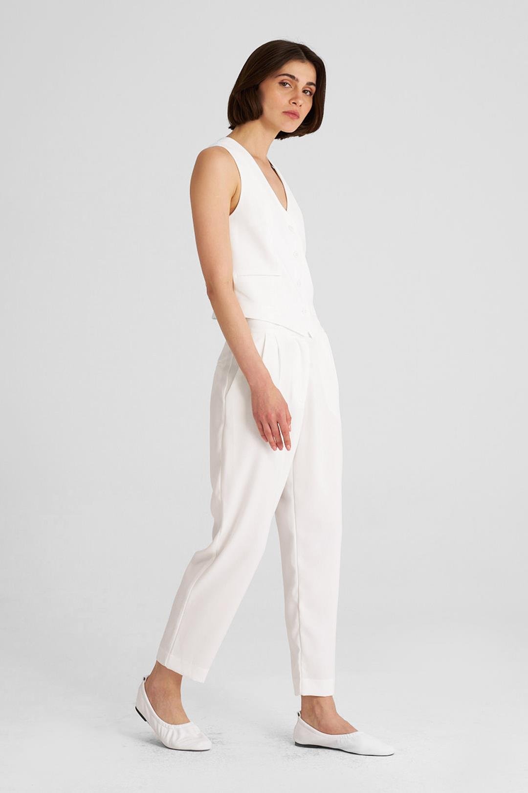 Kırık Beyaz V Yaka Krep Yelek