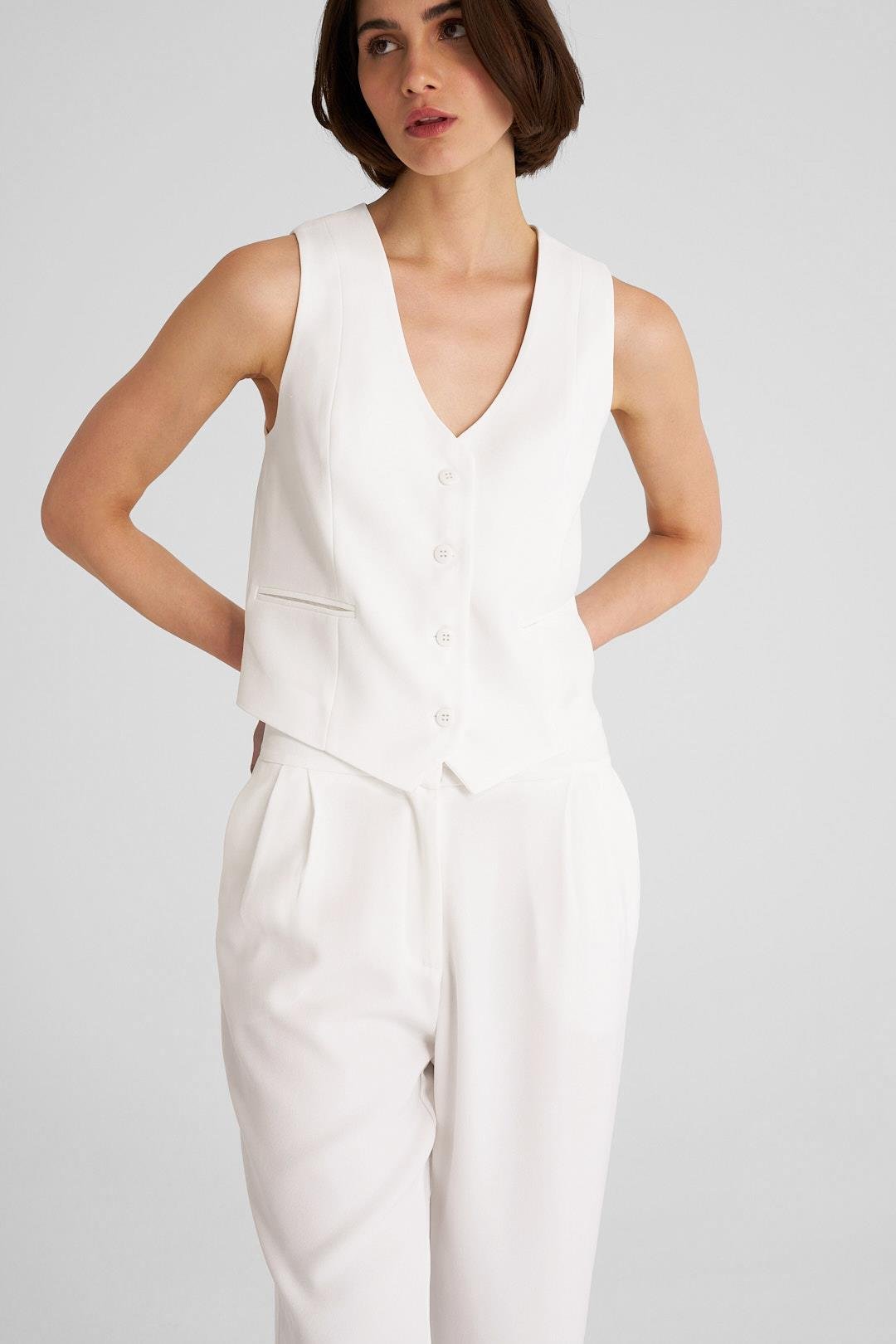 Kırık Beyaz V Yaka Krep Yelek