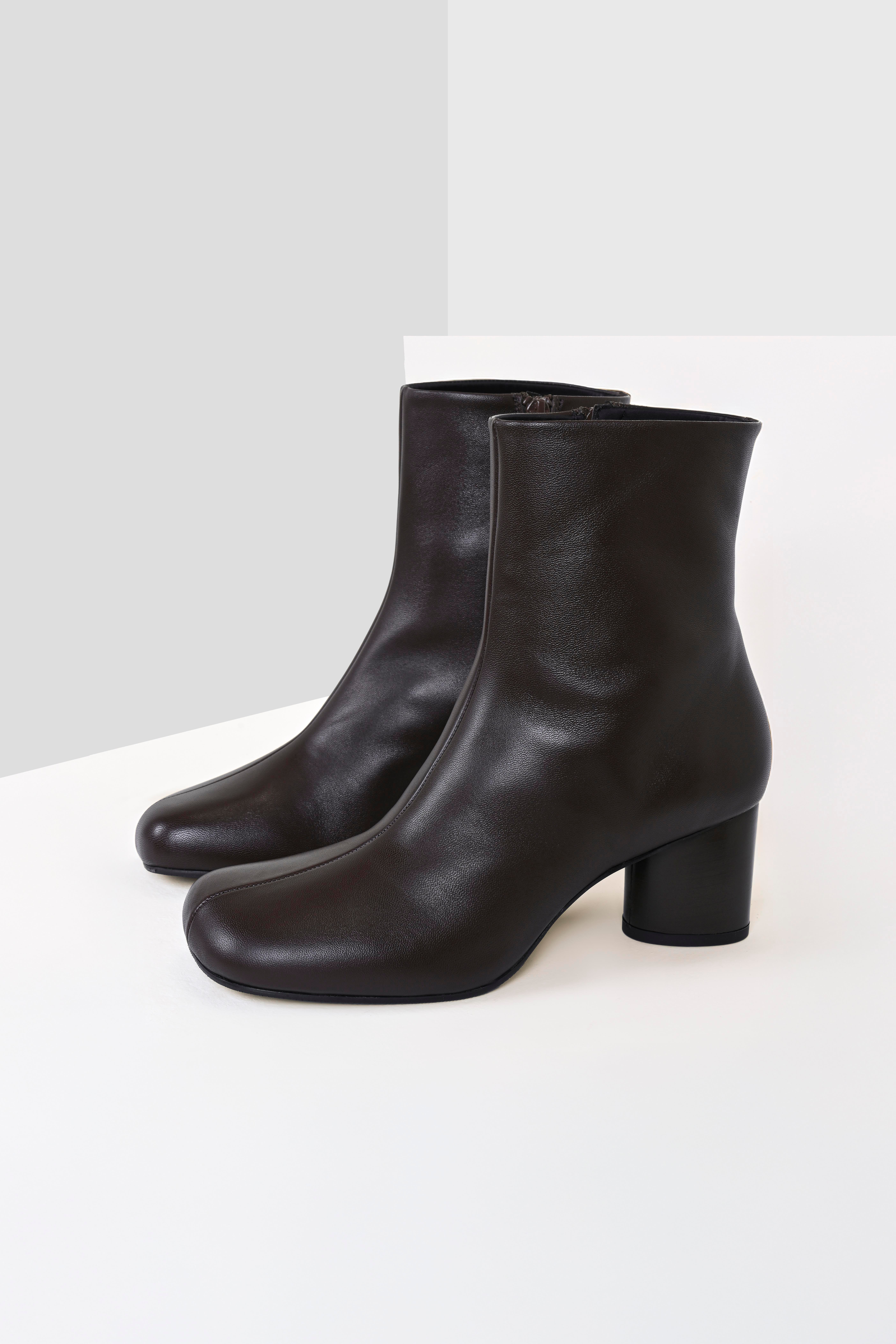 Kızıl Kahve Kare Burun Topuklu Deri Bot