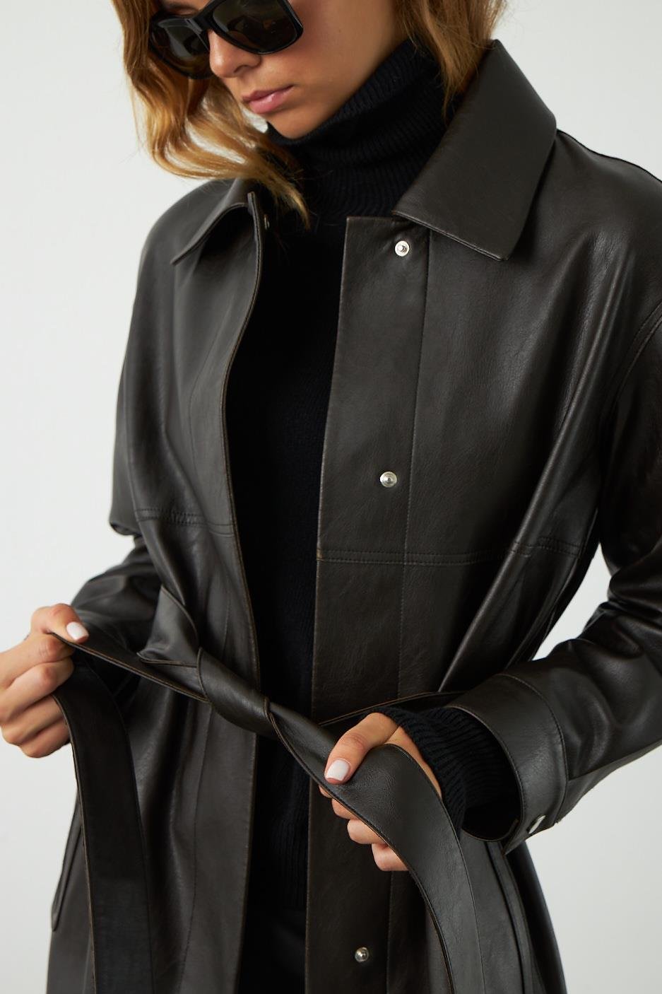Koyu Kahverengi Deri Görünümlü Oversize Trenchcoat - Exclusive Collection