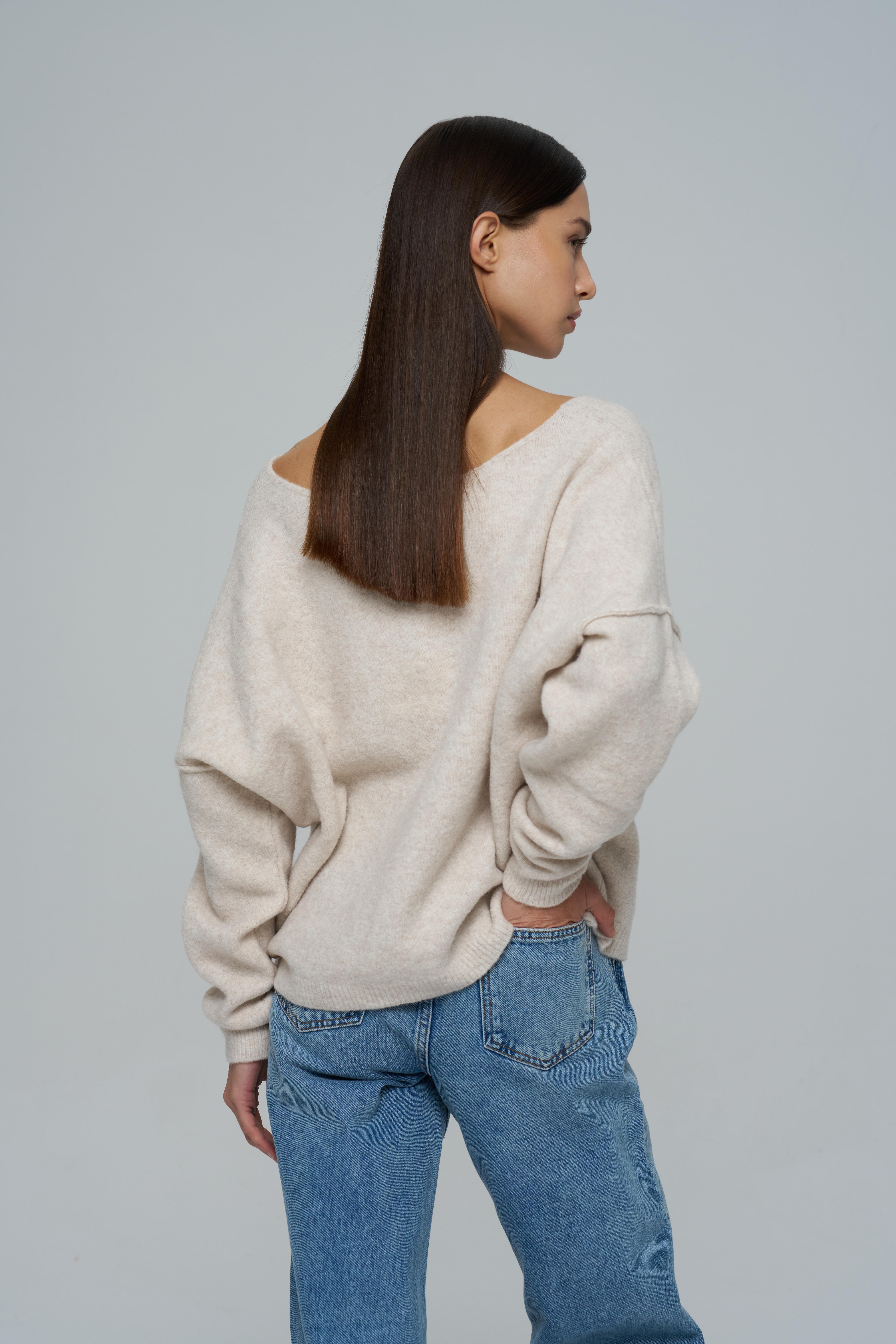 Krem Oversize Düşük Omuz Yün Kazak
