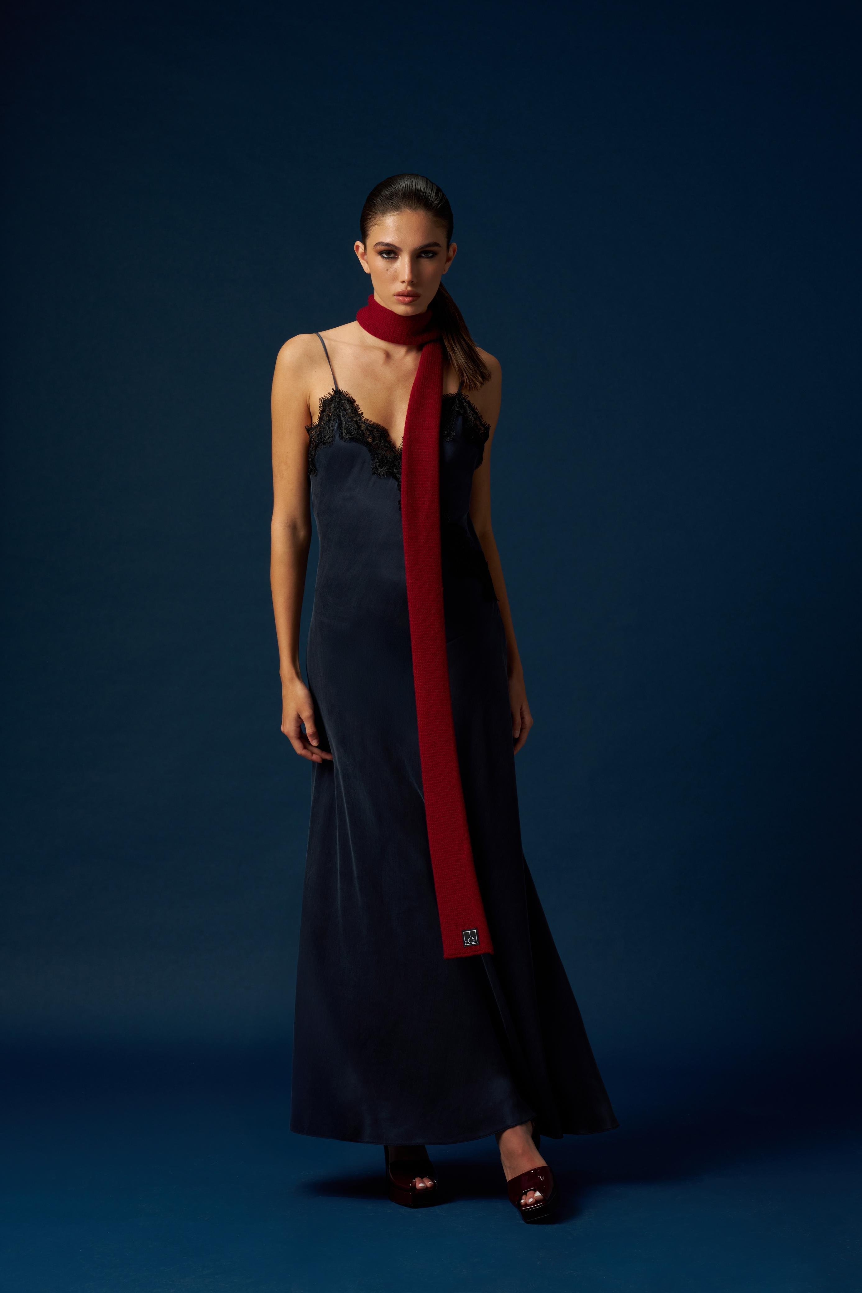 Lacivert Asimetrik Dantel Detaylı Uzun Cupro Elbise