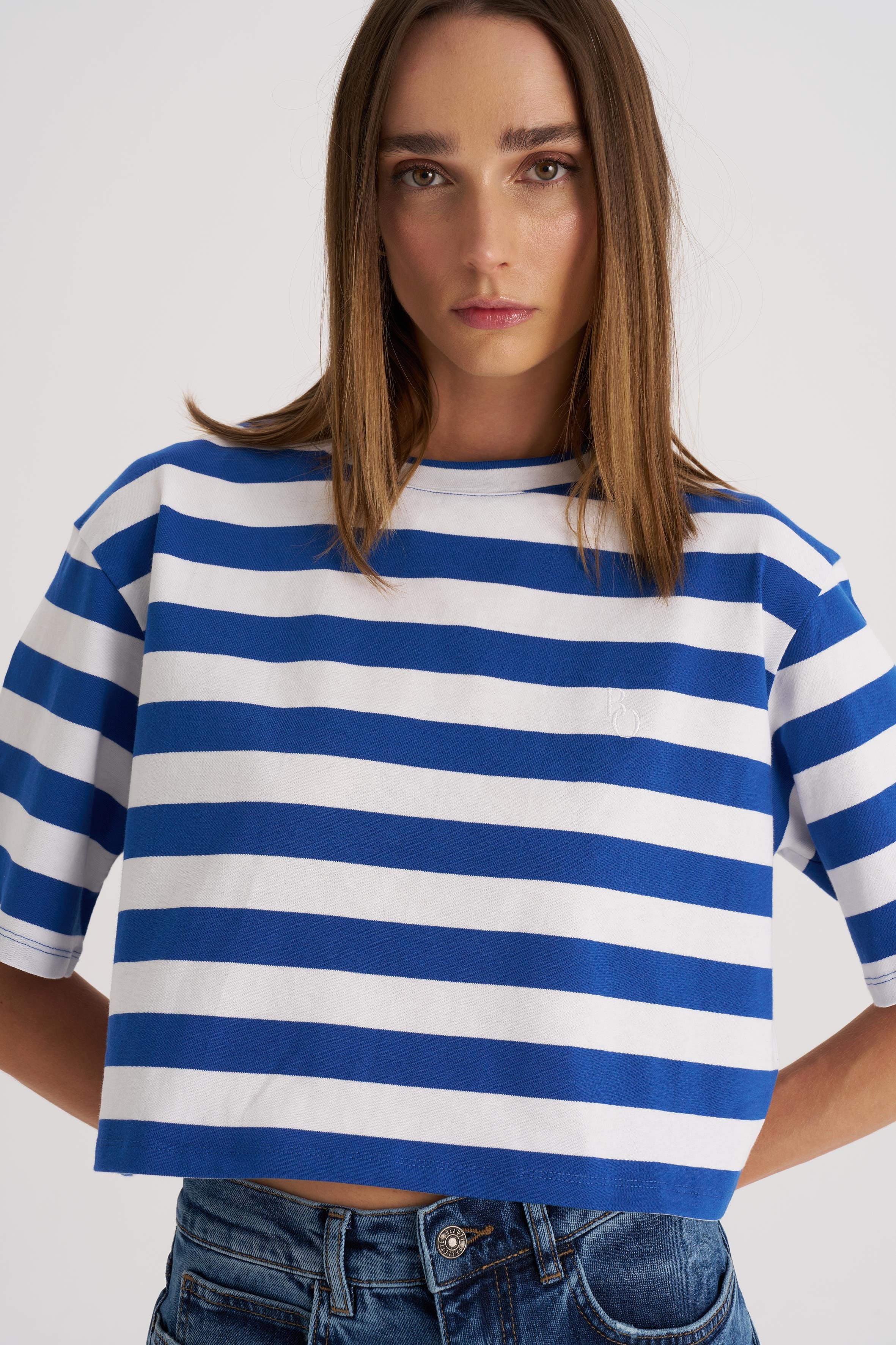 Mavi Çizgili Kutu Form Crop Tshirt