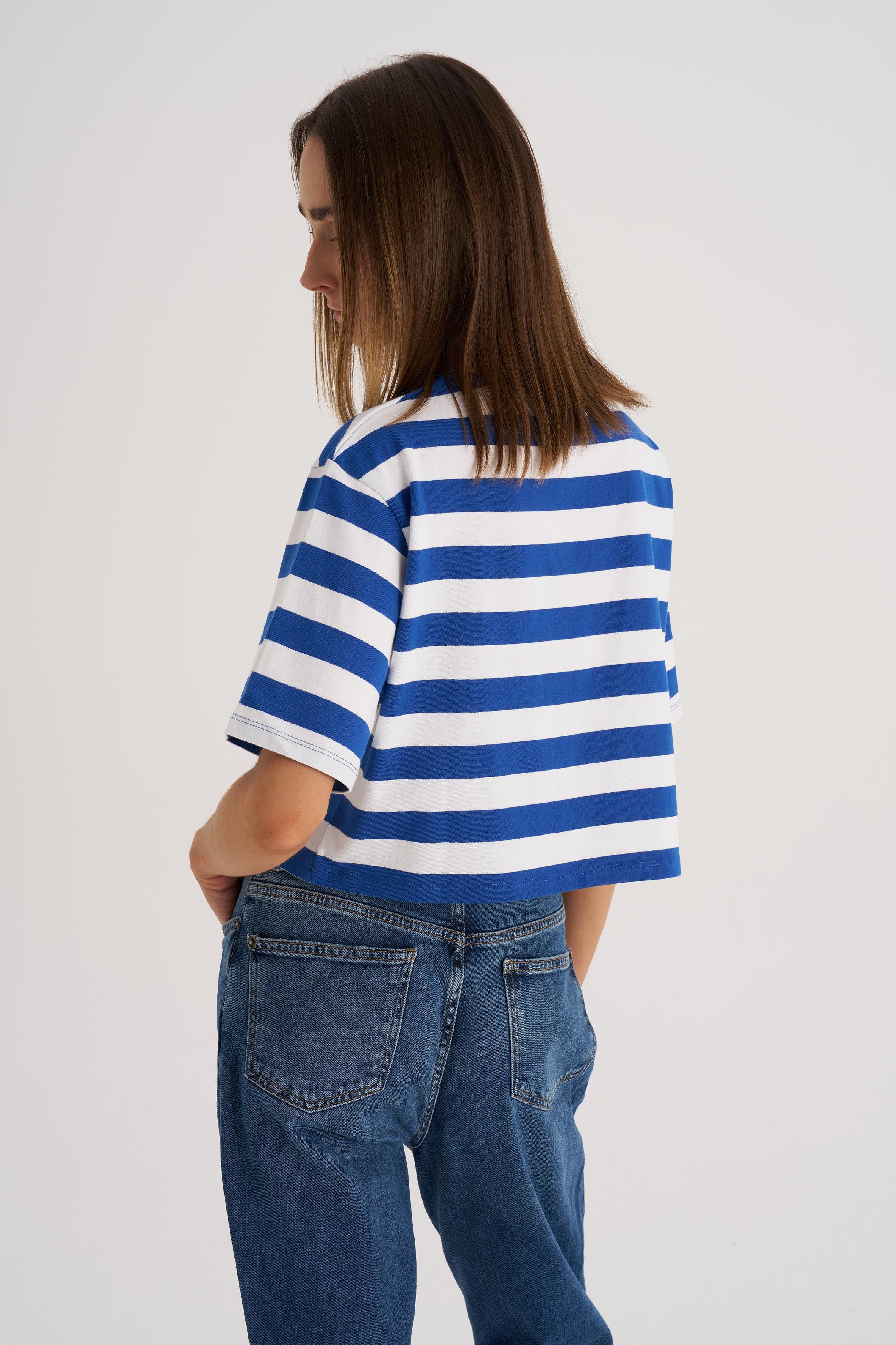 Mavi Çizgili Kutu Form Crop Tshirt