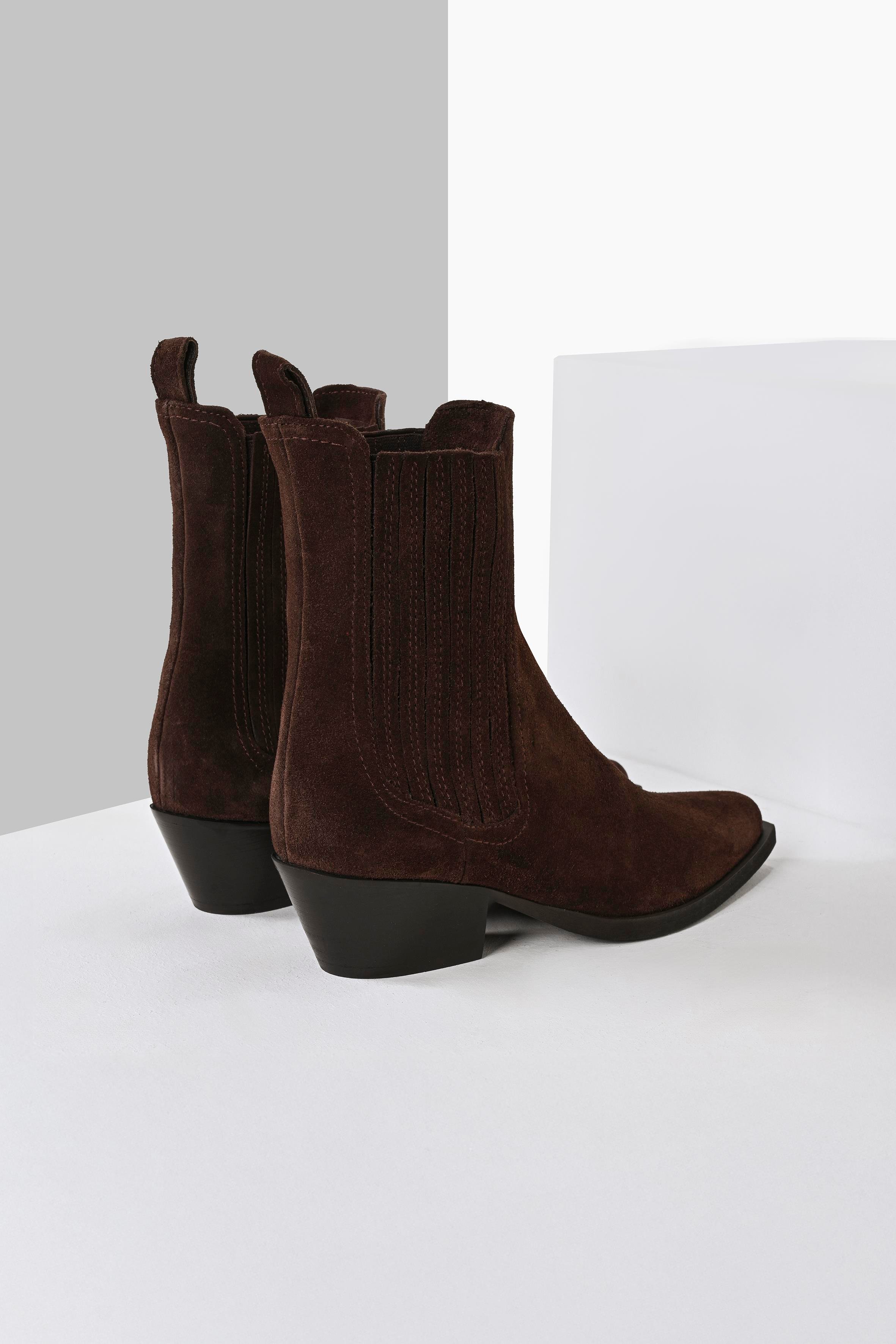 Muskat Kovboy Kısa Süet Bot