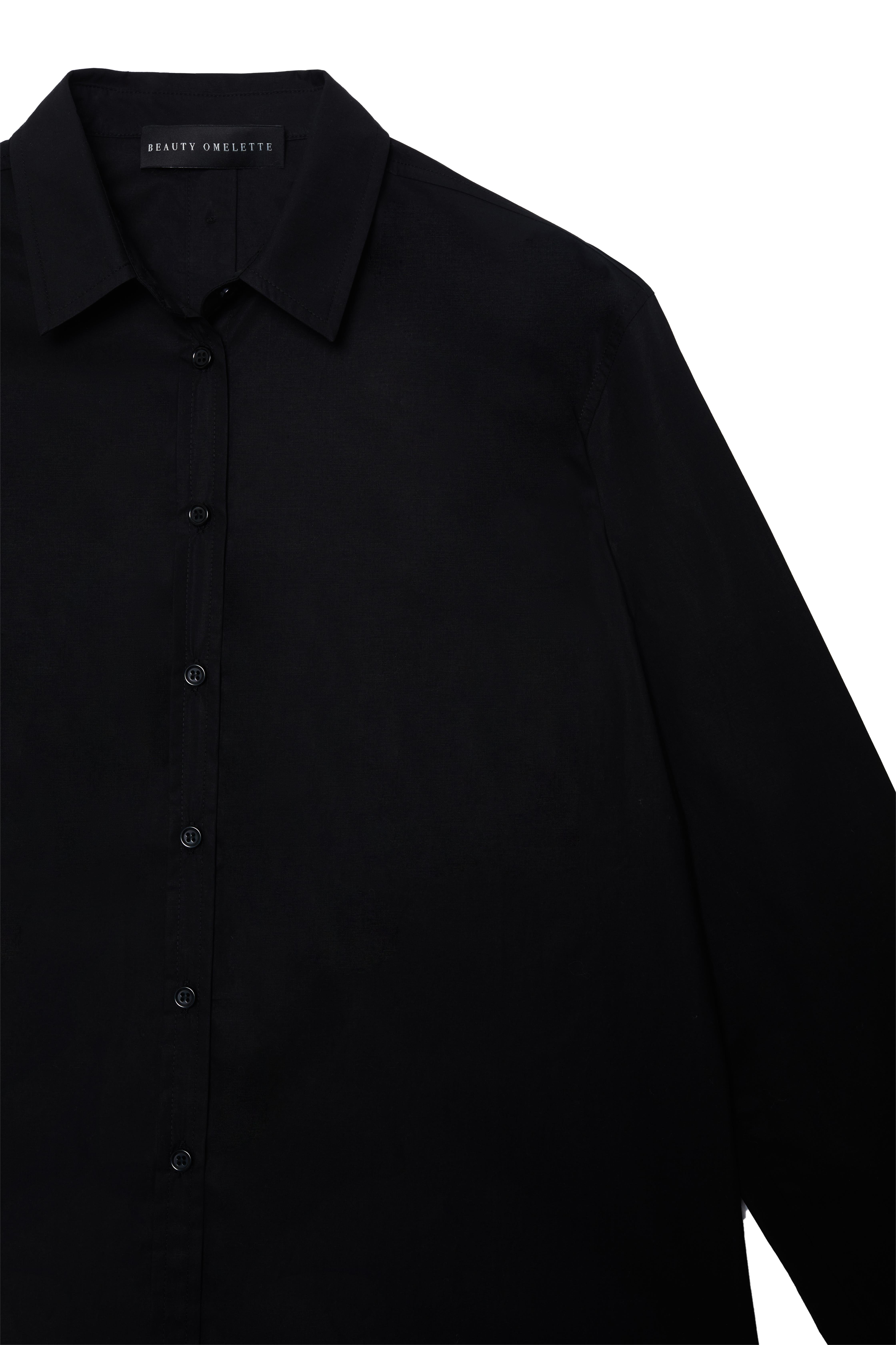 Siyah Arkası Düğmeli Poplin Gömlek