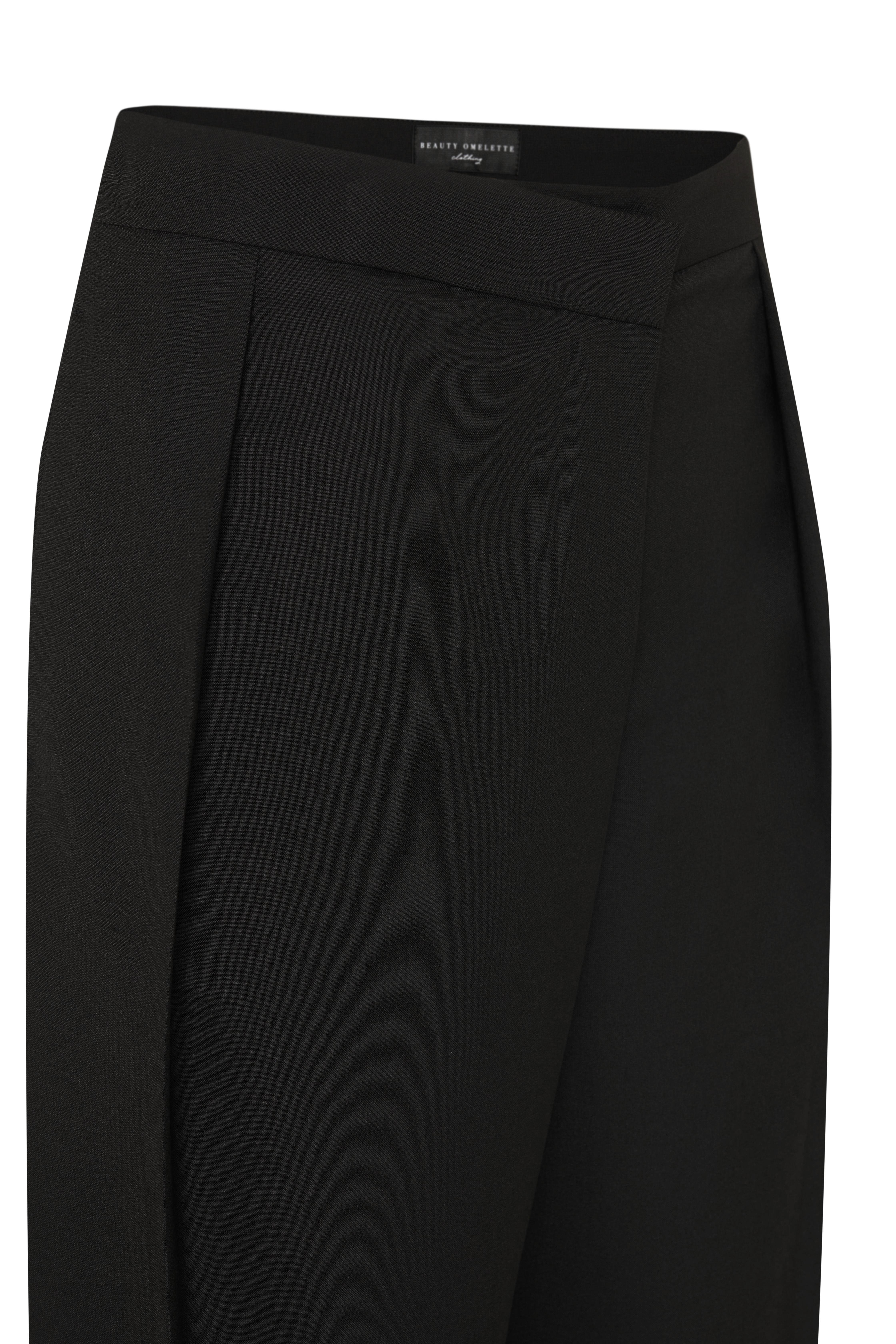 Siyah Asimetrik Bel Detaylı Yünlü Pantolon