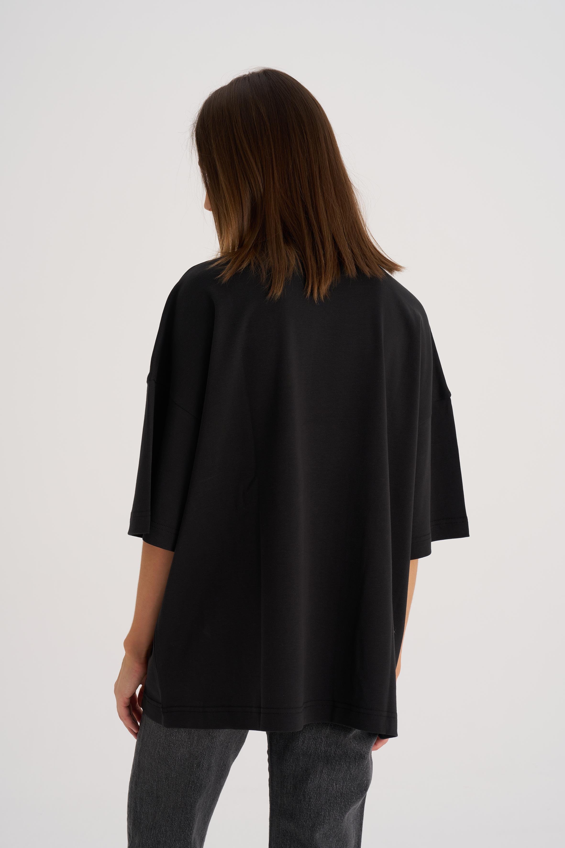 Siyah Bisiklet Yaka Oversize Tshirt