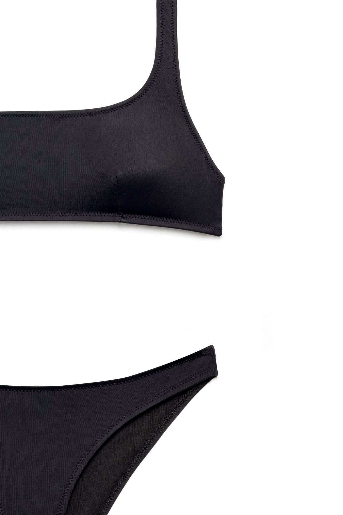 Siyah Bodrum Kare Yaka Bikini